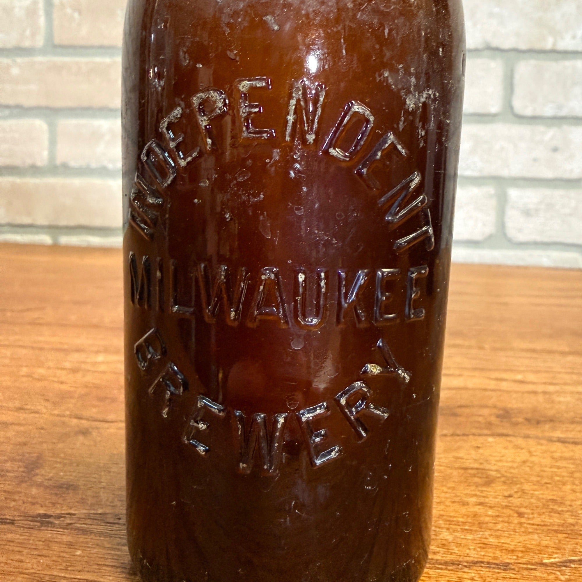 Independent Milwaukee Brewery Embossed Wisconsin Beer Bottle Amber