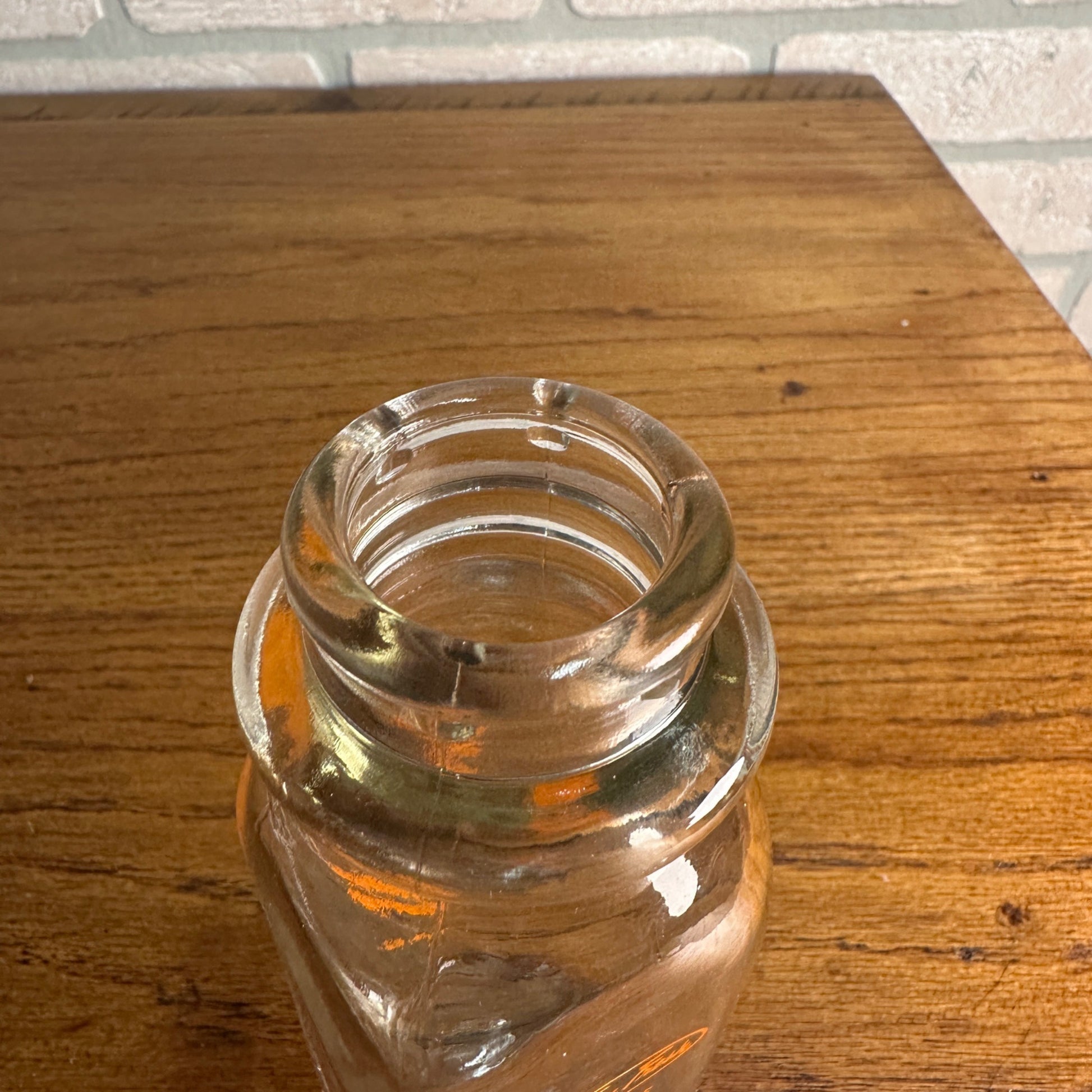 Farm Fresh Grade A Dairy Products Chester ILL. Half-Pint Glass Milk Bottle