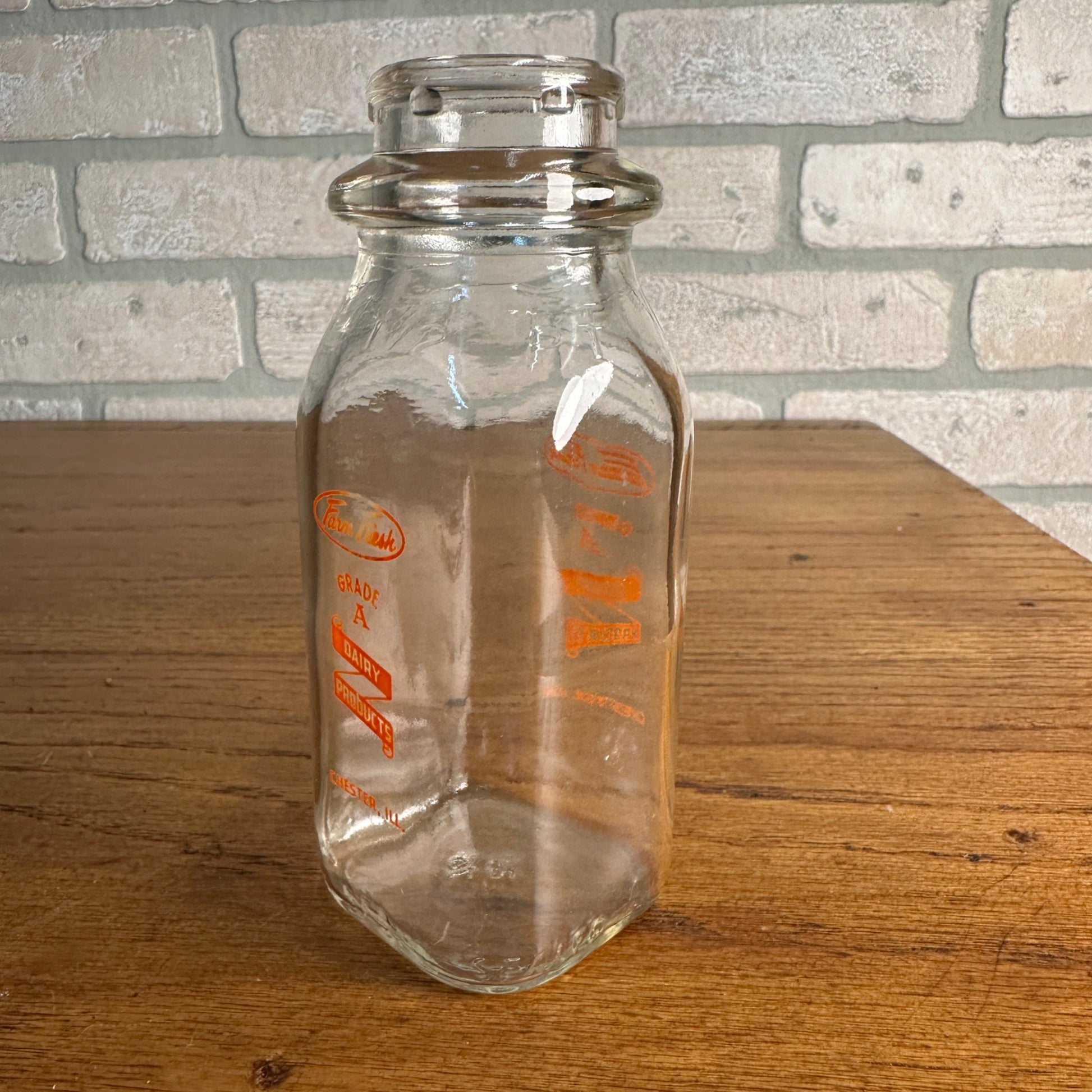 Farm Fresh Grade A Dairy Products Chester ILL. Half-Pint Glass Milk Bottle