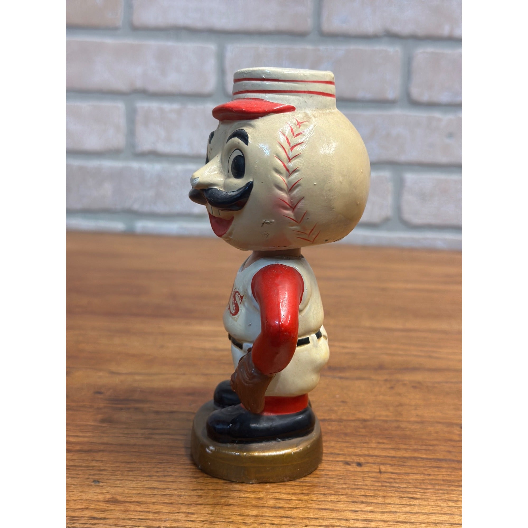 Vintage 1960s Cincinnati Reds Mascot Bobblehead Nodder Gold Base Series