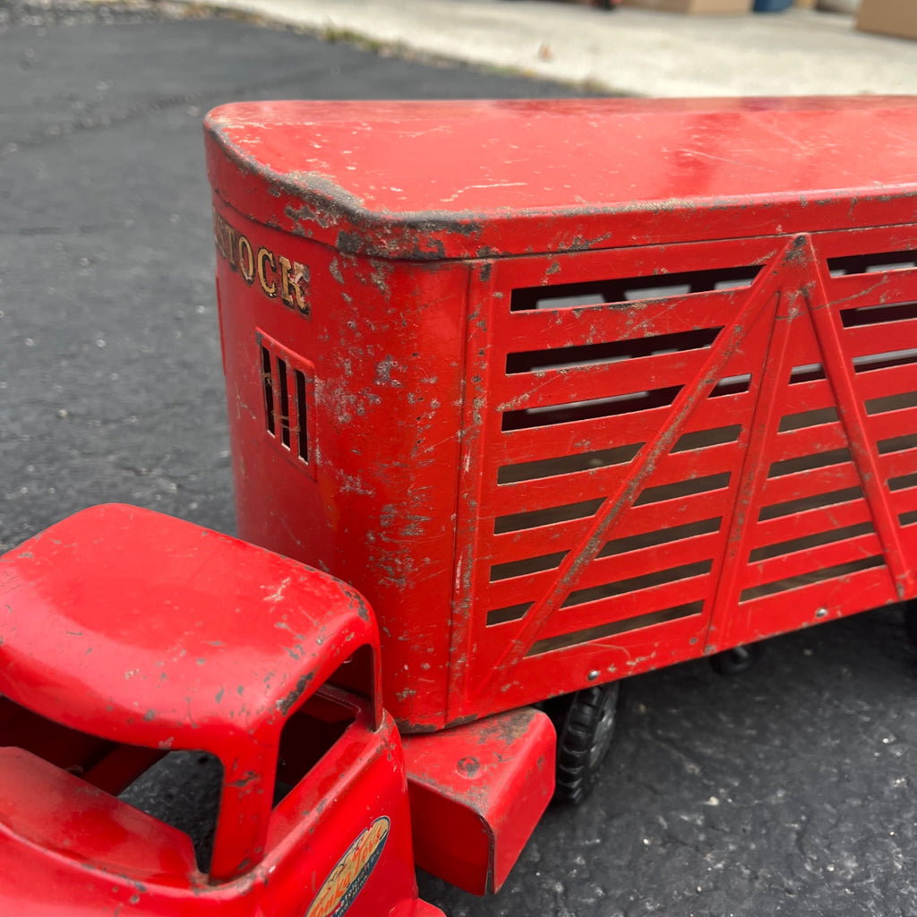 Vintage Tonka Farms Livestock Red Truck Hauler Pressed Steel Toy