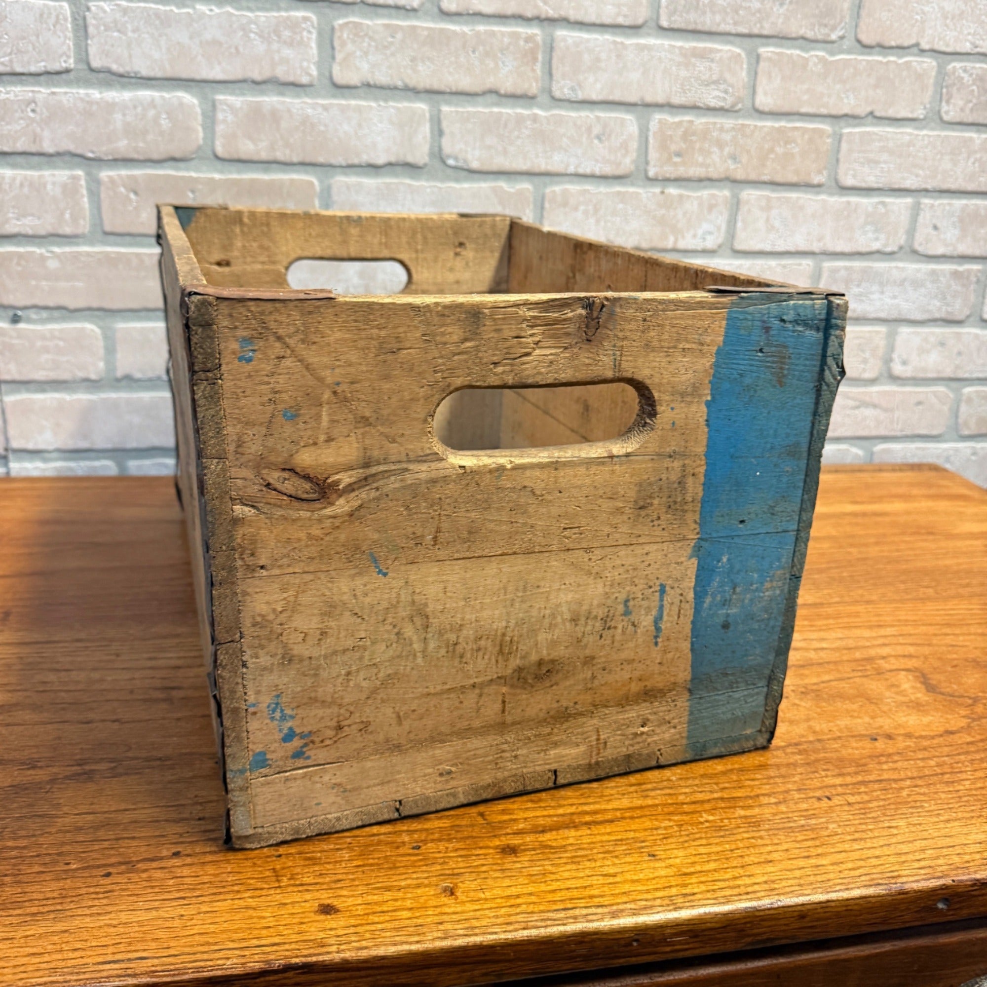 Vintage Wooden Pabst 24 Count (12-Oz) Bottle Crate With Handles and Metal Edge Strapping Milwaukee, WI
