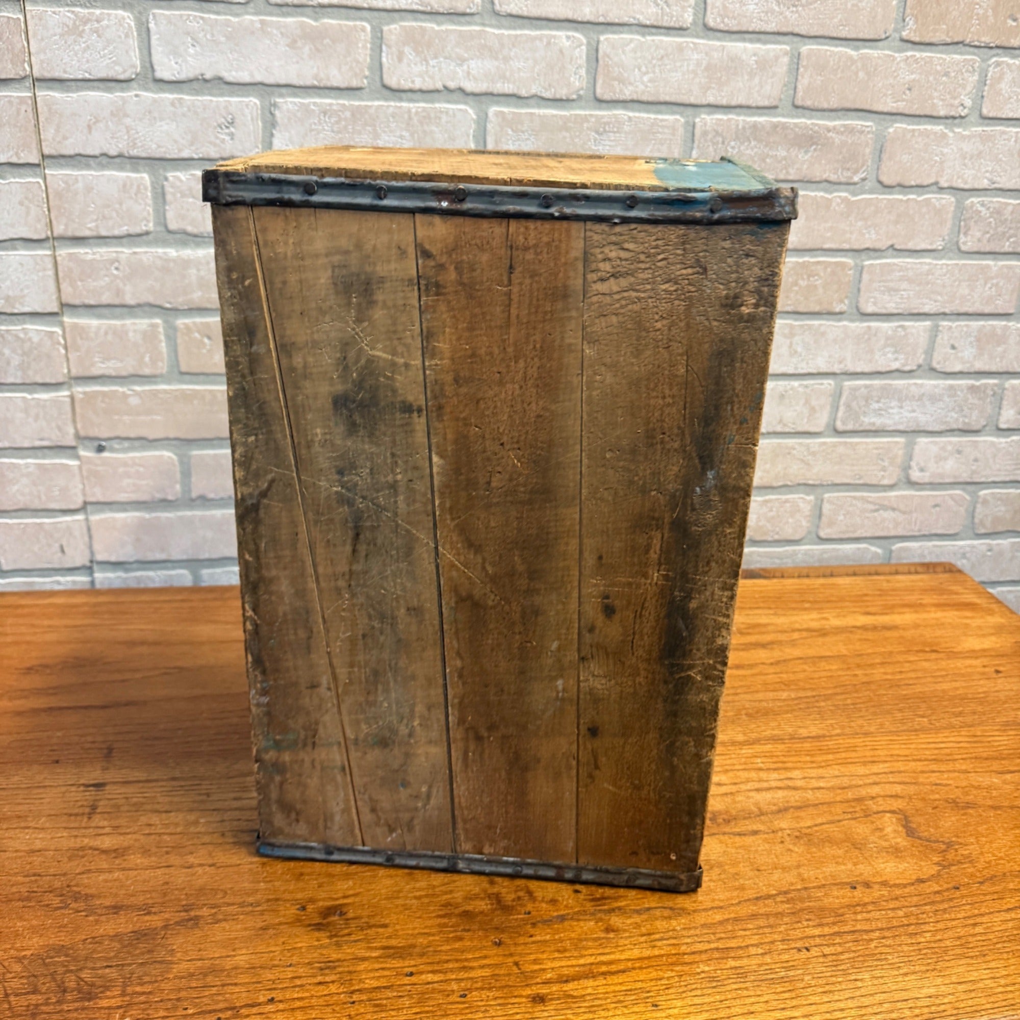Vintage Wooden Pabst 24 Count (12-Oz) Bottle Crate With Handles and Metal Edge Strapping Milwaukee, WI