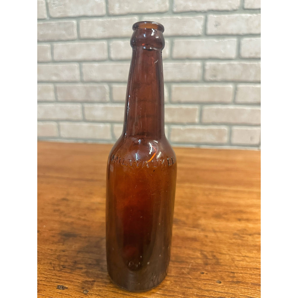 Vintage Blatz Brewing Co. Beer Bottle 12oz Amber Brown Embossed Milwaukee WI