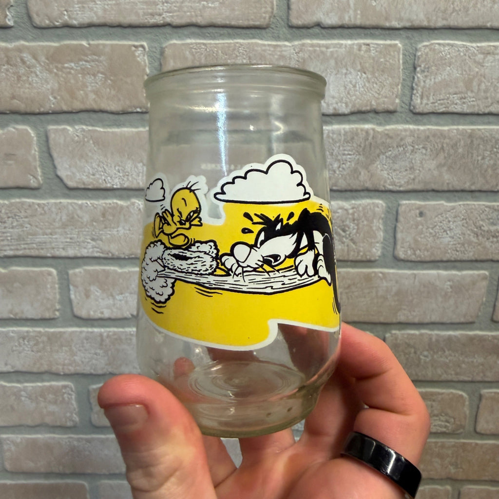 1995 Welch's Looney Tunes Glass Special Edition Taz Bird