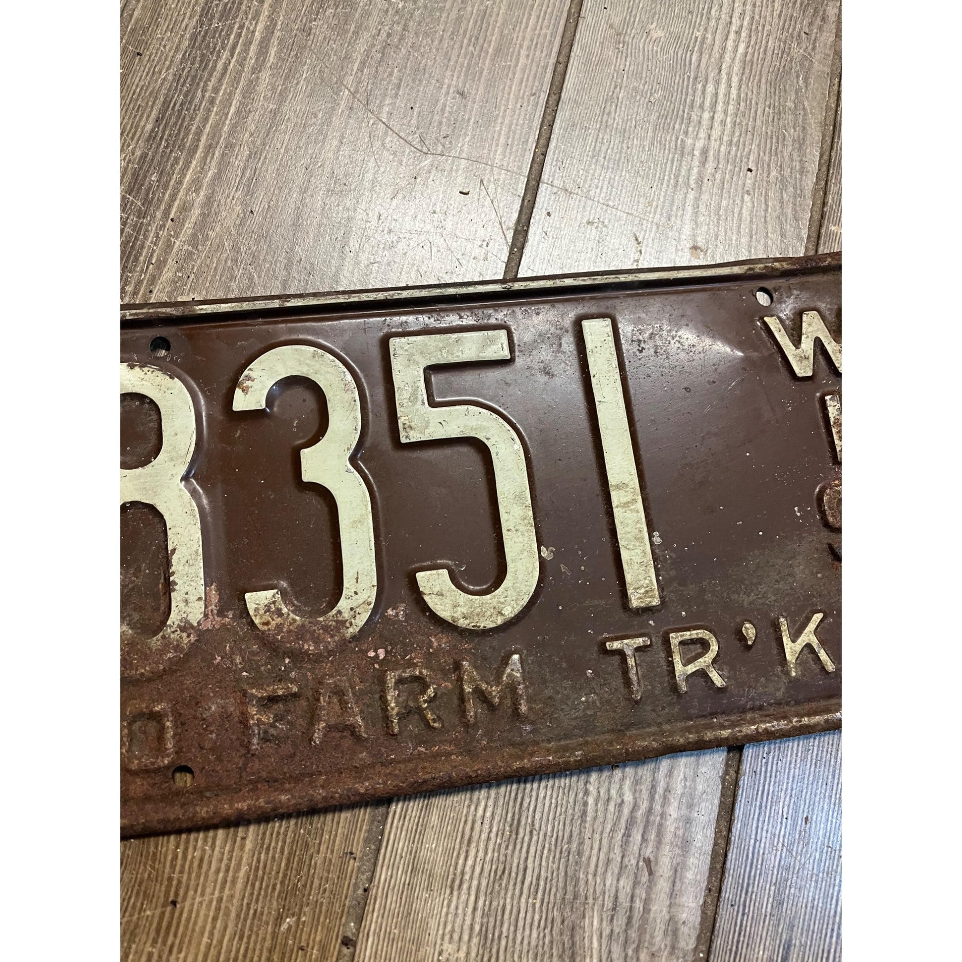 Original Wisconsin 1940-1941 License Plate Wis Single Farm Truck Vintage 4 Digit