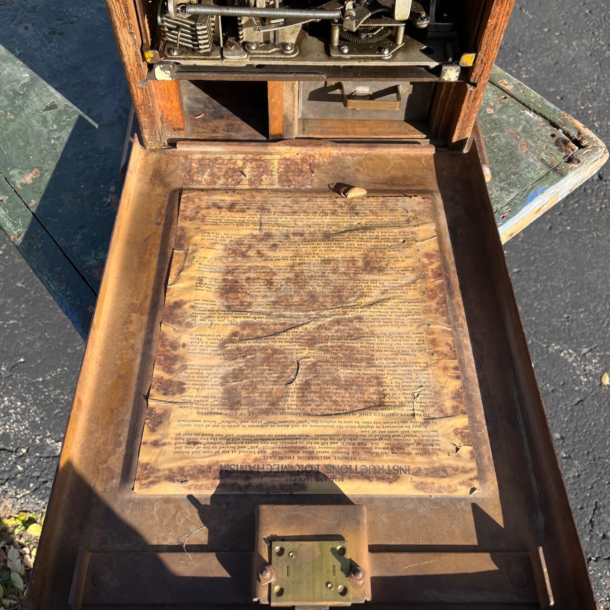 Antique c1925 Mills 5 Cent Owl Operators Bell Art Deco Gooseneck Slot Machine