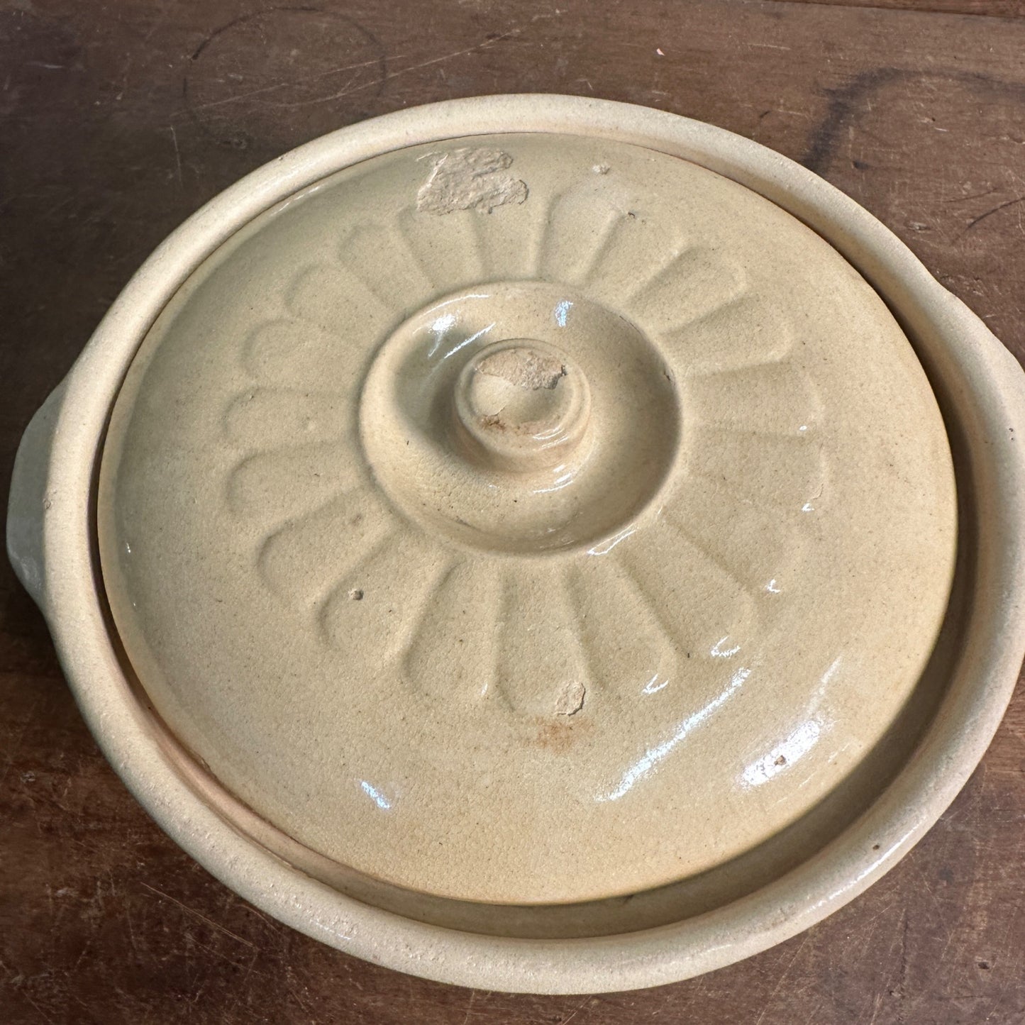 ANTIQUE RED WING SAFFRON WARE POTTERY CASSEROLE W/ LID