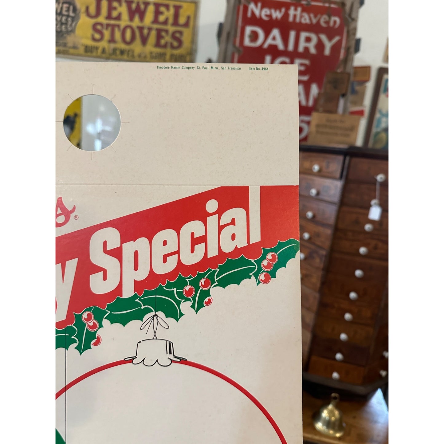 VINTAGE HAMM'S BEER HOLIDAY SPECIAL 8-PAC ADVERTIISNG STORE DISPLAY CHRISTMAS