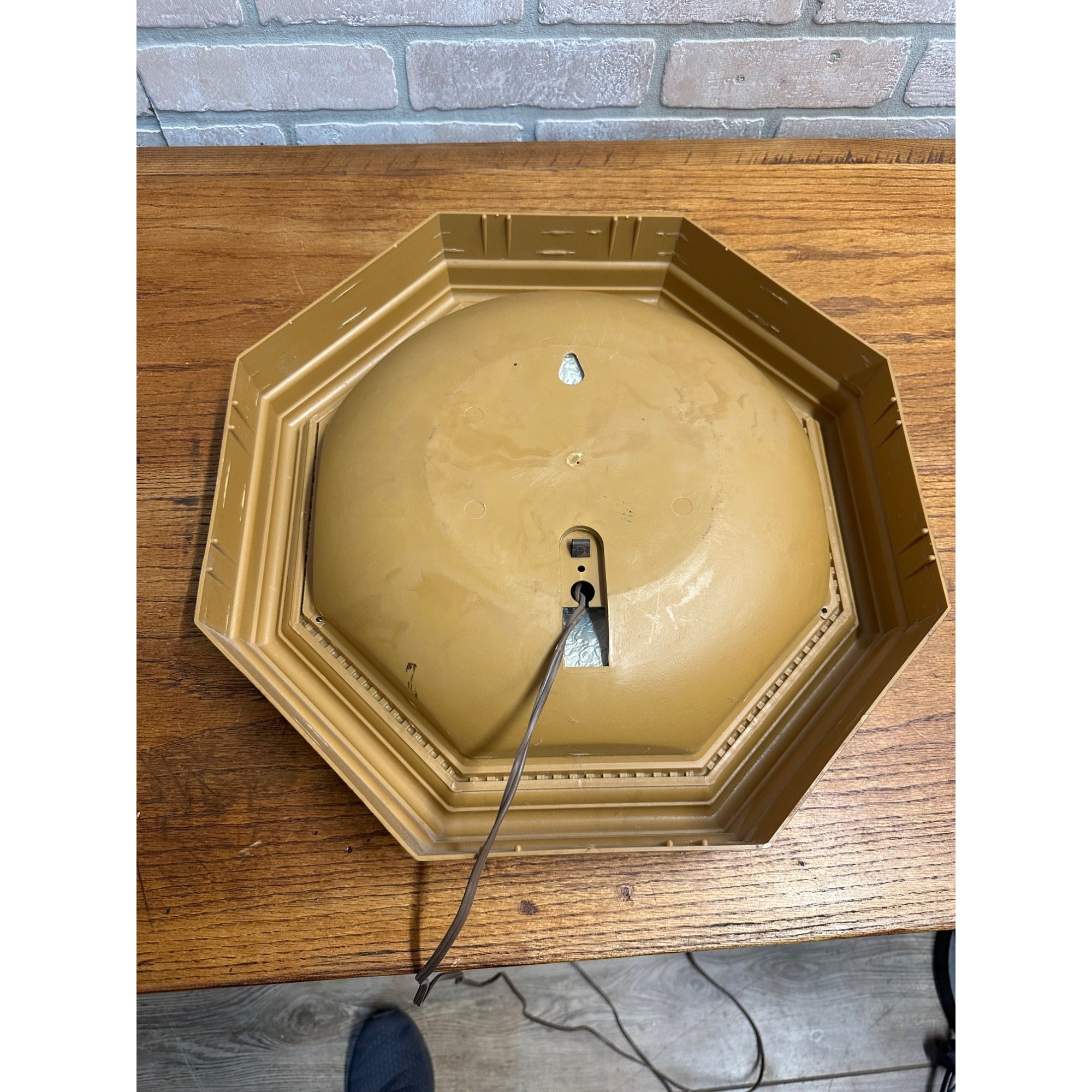 Vintage 1978 Blatz Beer Lighted Bar Sign 16x16 Light Beer Mancave Sign RARE