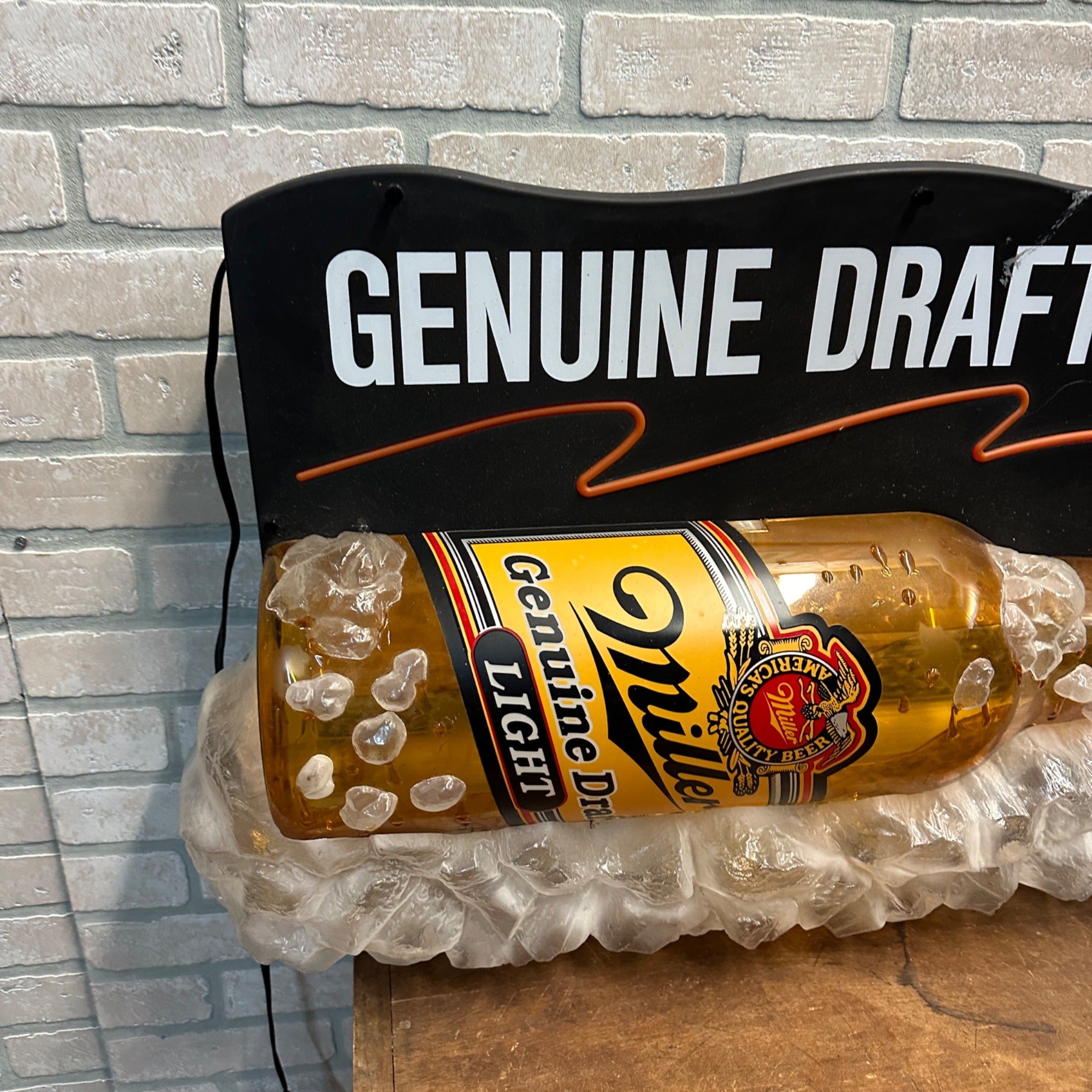 MILLER GENUINE DRAFT LIGHT BEER LIGHT UP BOTTLE 3-D SIGN BAR MAN CAVE WORKS