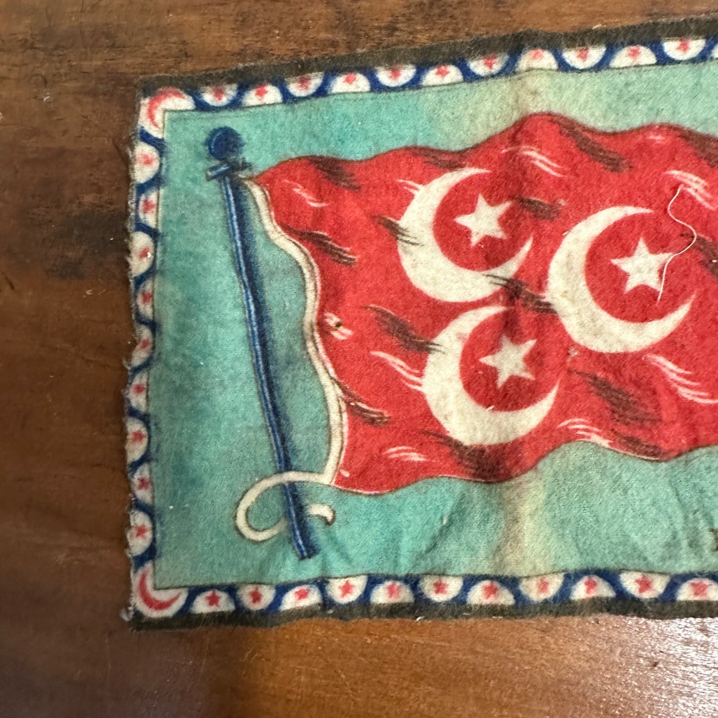 VINTAGE EGYPT/EGYPTIAN KHEDIVATE FLAG TOBACCO FELT, 5" X 8".