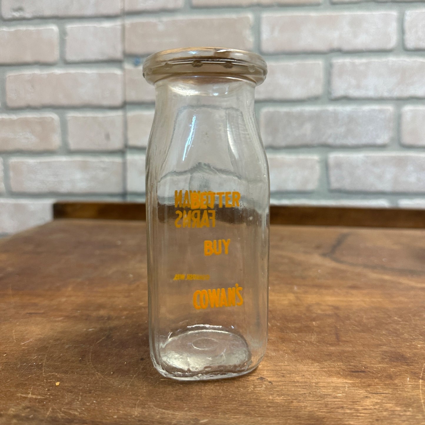 Vintage Cowan Farms Dairy Oshkosh Wis Half Pint Glass Milk Bottle