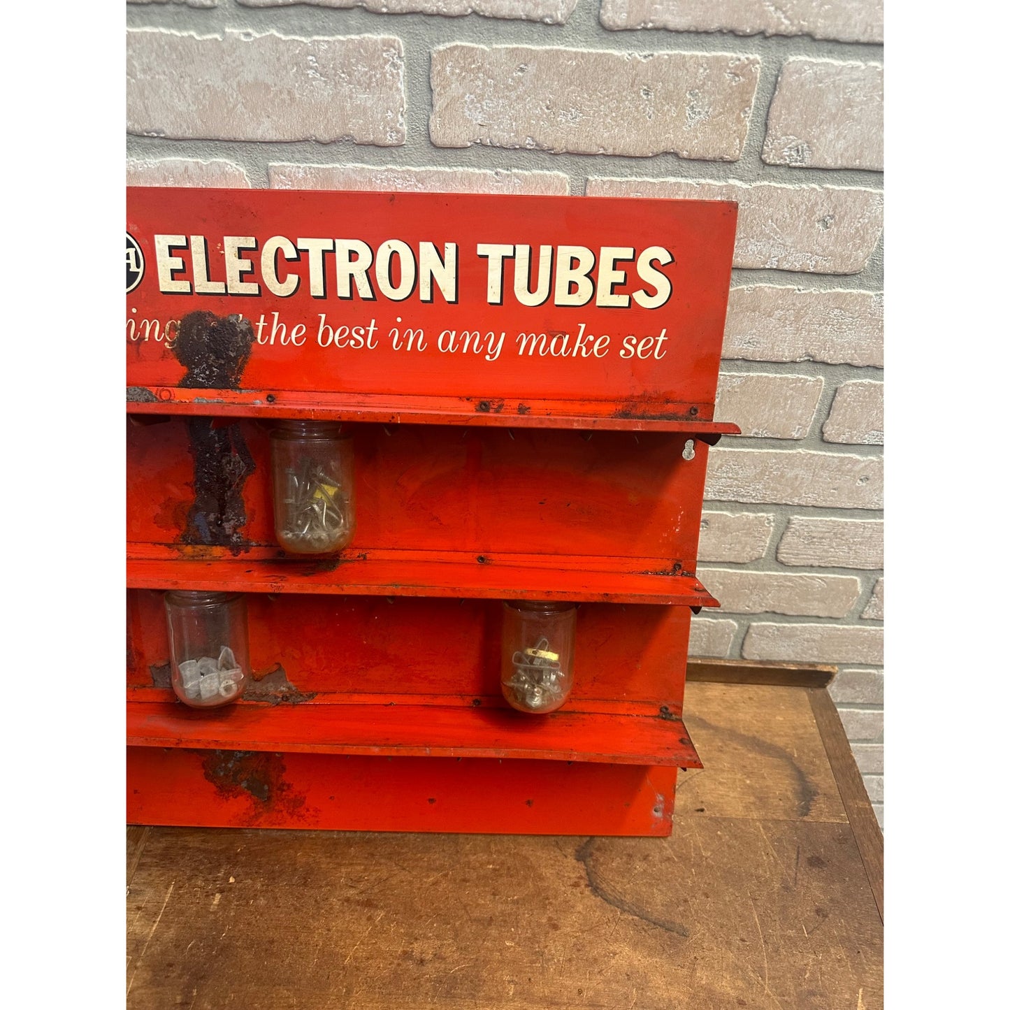 VINTAGE RCA ELECTRON TUBES STORE DISPLAY RACK ADVERTISING VACUUM AMP