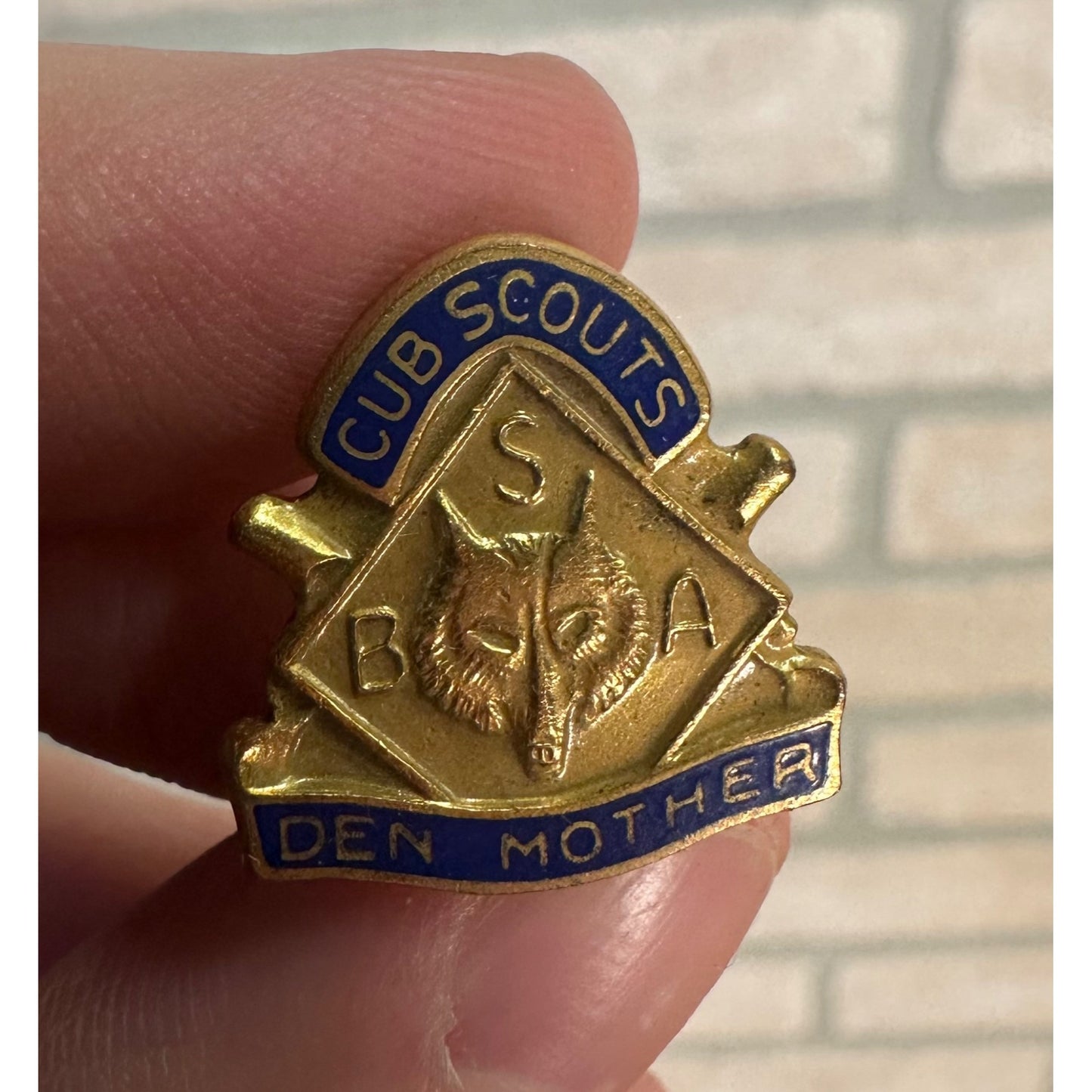 Vintage Boy Scouts of America BSA Cub Scout Den Mother Gold Tone Pin Pinback