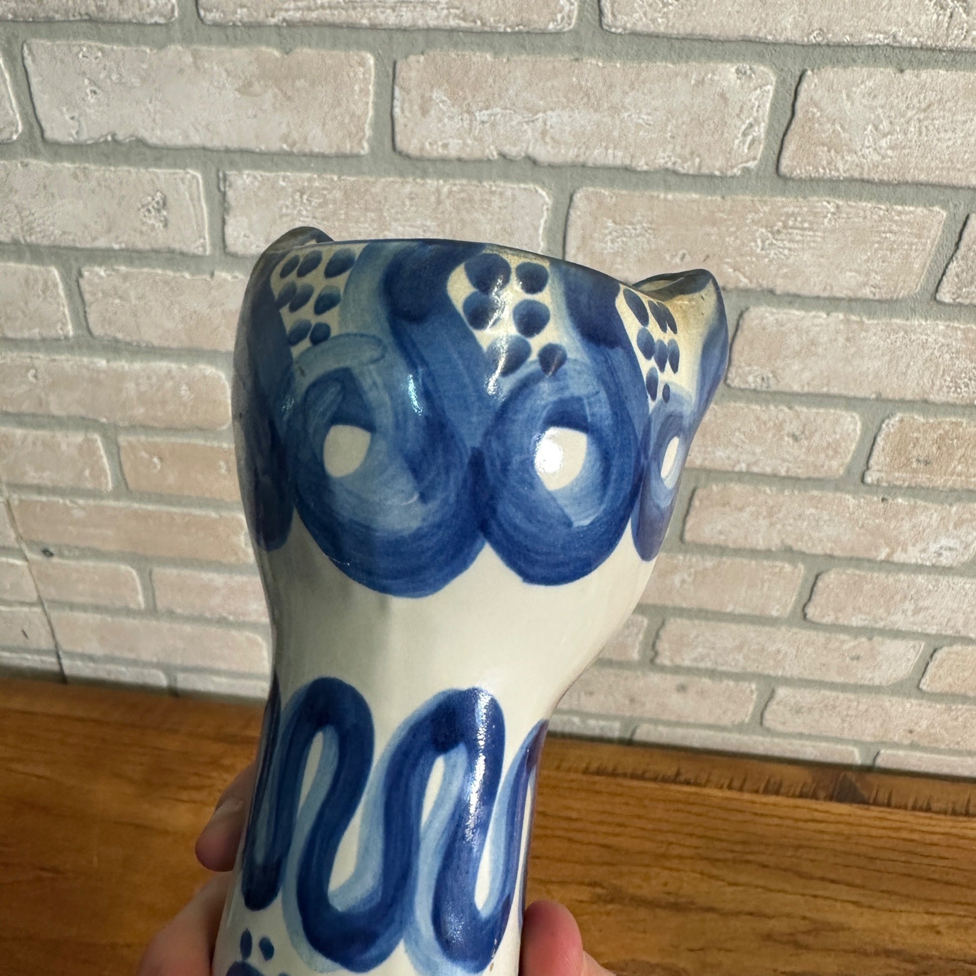 Vintage M. A. Hadley CAT VASE Blue & White Stoneware Pottery