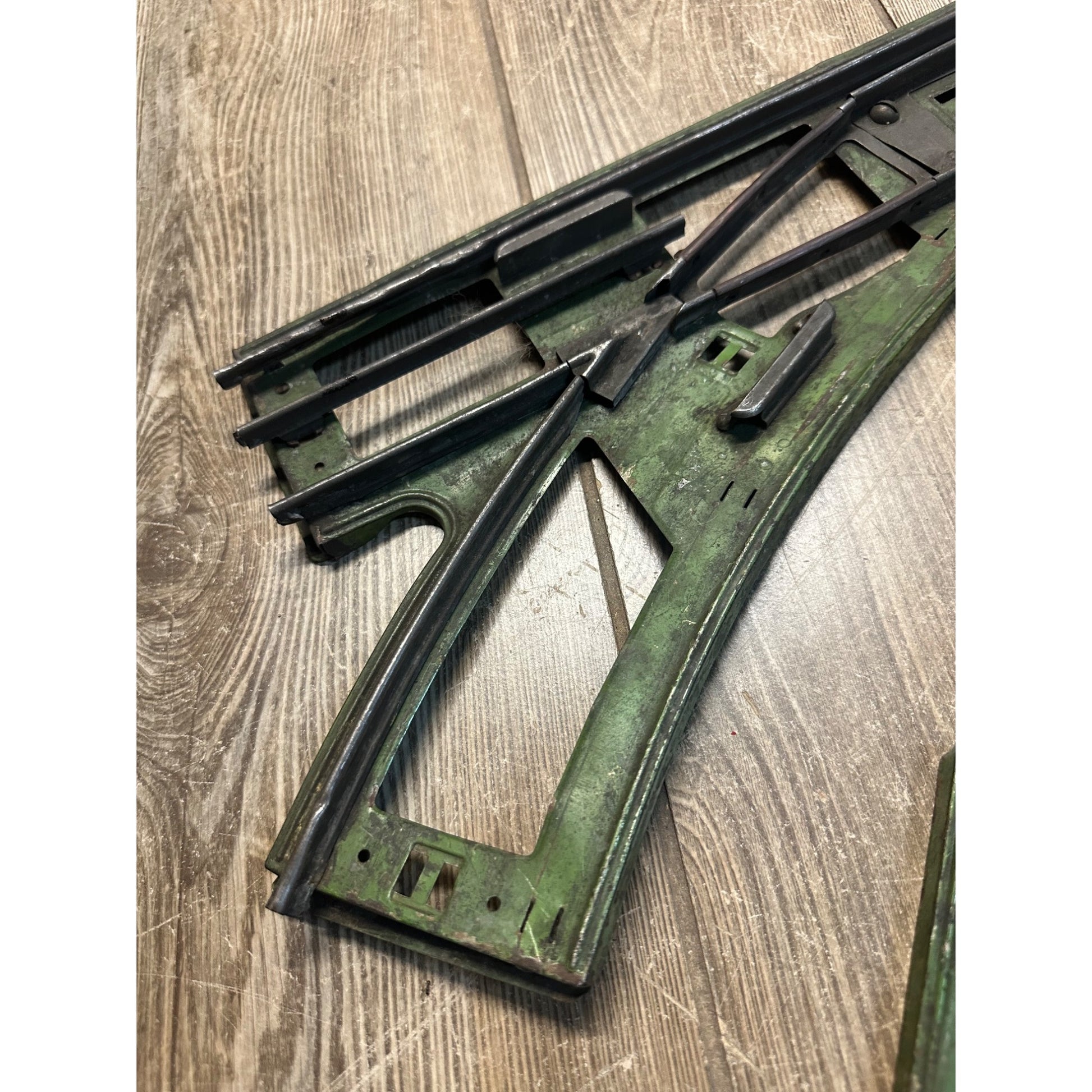 Vintage Lionel No 210 Rt & Lt Standard Gauge Control Switches Parts or Repair