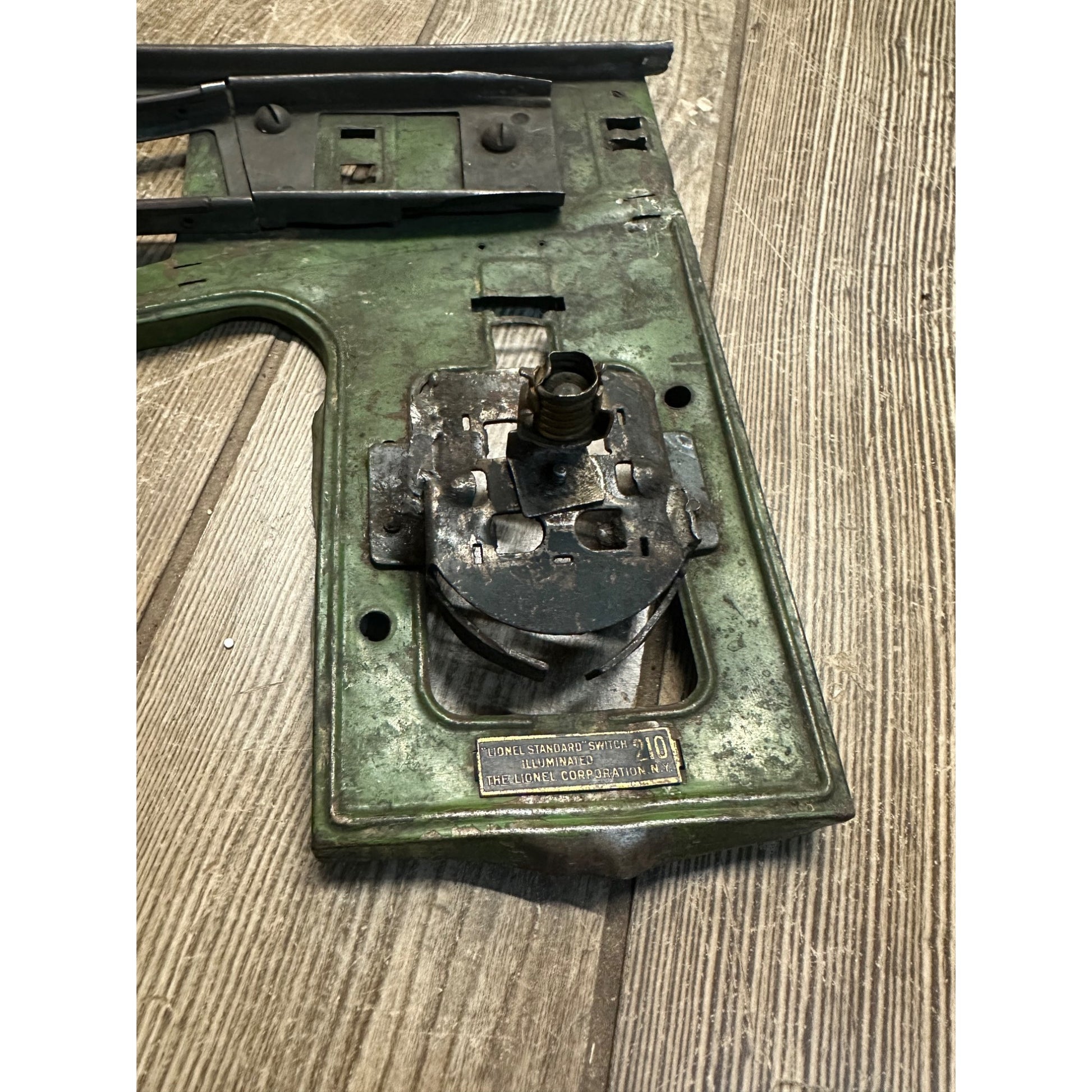 Vintage Lionel No 210 Rt & Lt Standard Gauge Control Switches Parts or Repair