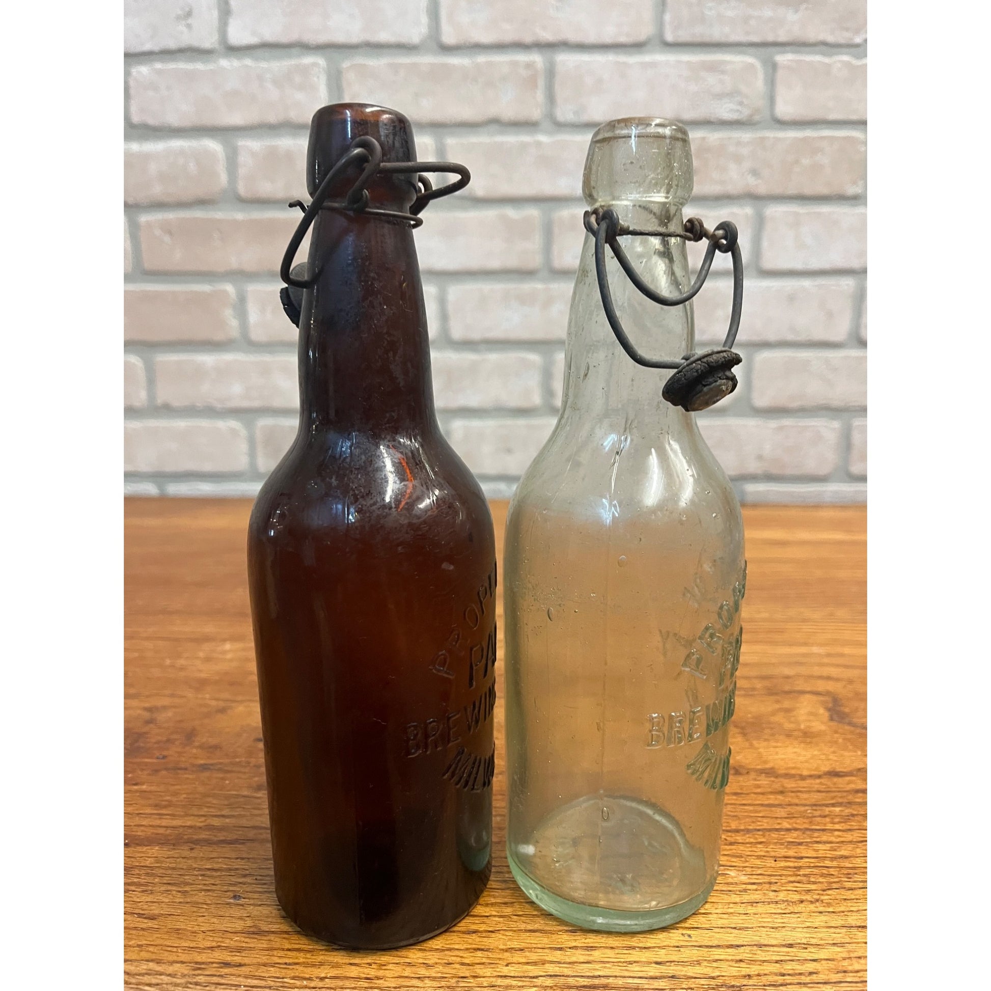 Vintage Pre-Pro Lot (2) Pabst Milwaukee Beer Blob Bottles Amber / Clear