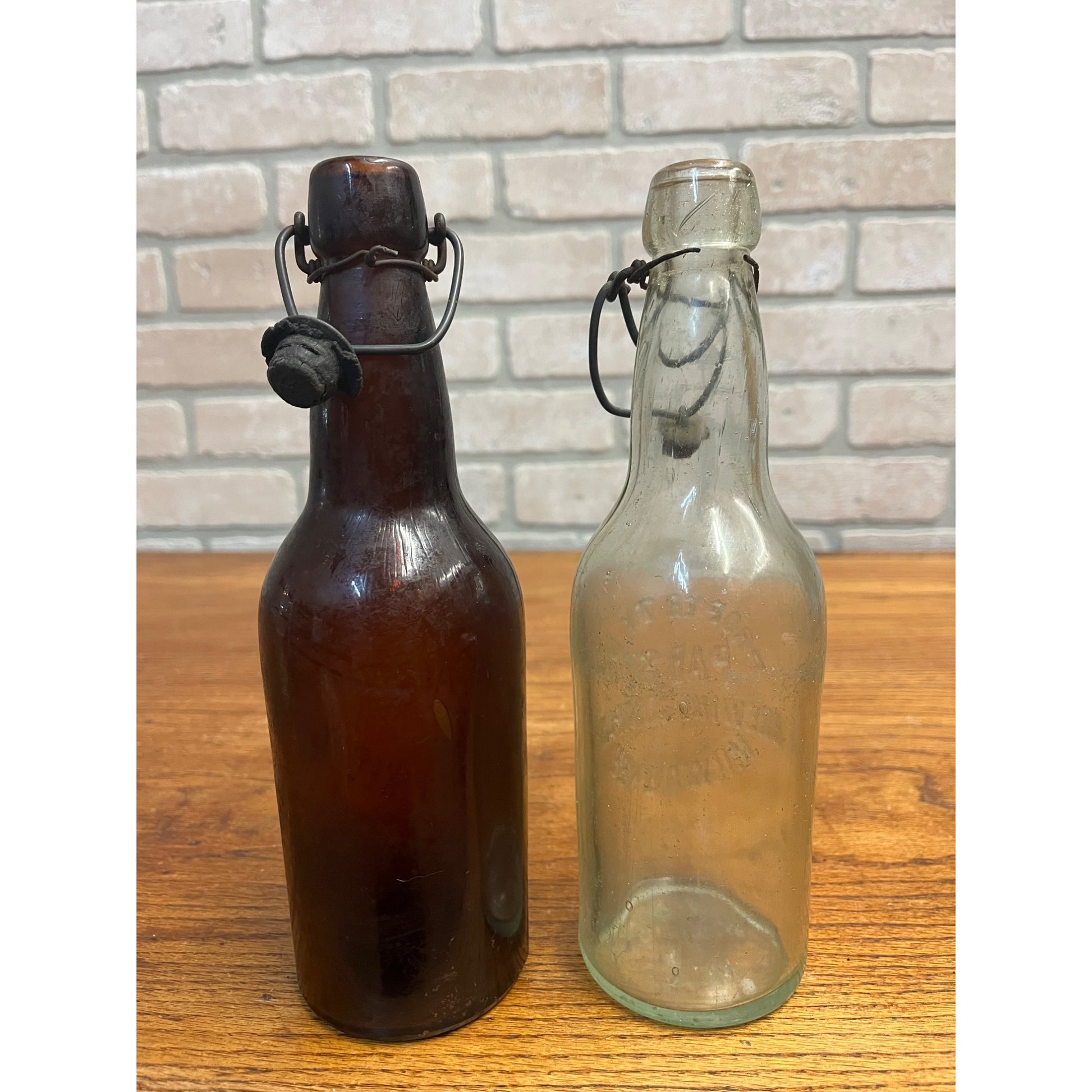 Vintage Pre-Pro Lot (2) Pabst Milwaukee Beer Blob Bottles Amber / Clear