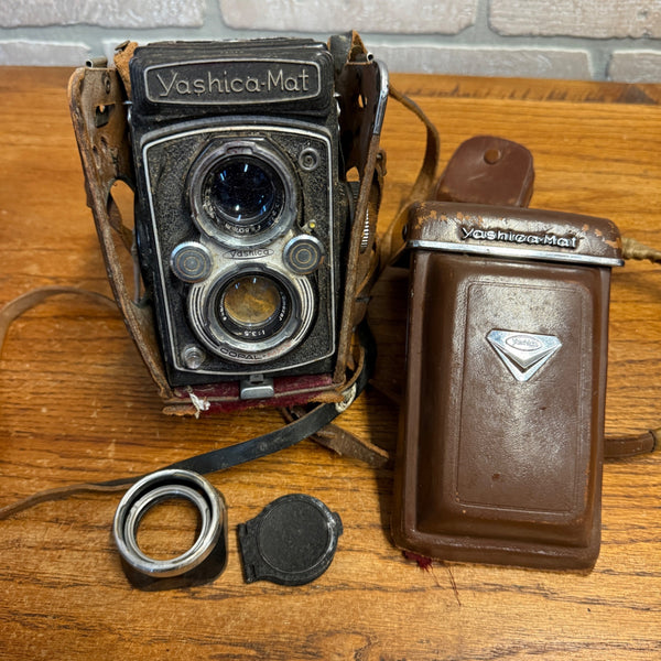 Yashica Mat TLR 120 Film Camera Yashinon 80mm f/3.5 Copal MXV LM Parts Untested
