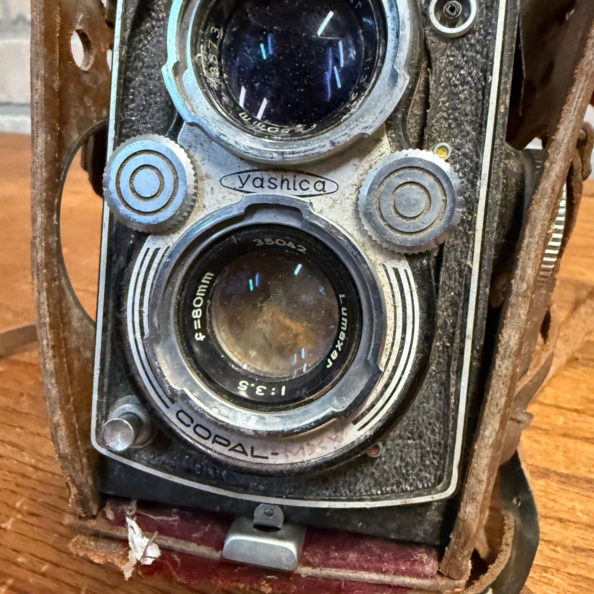 Yashica Mat TLR 120 Film Camera Yashinon 80mm f/3.5 Copal MXV LM Parts Untested