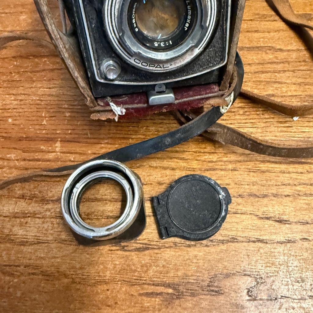 Yashica Mat TLR 120 Film Camera Yashinon 80mm f/3.5 Copal MXV LM Parts Untested