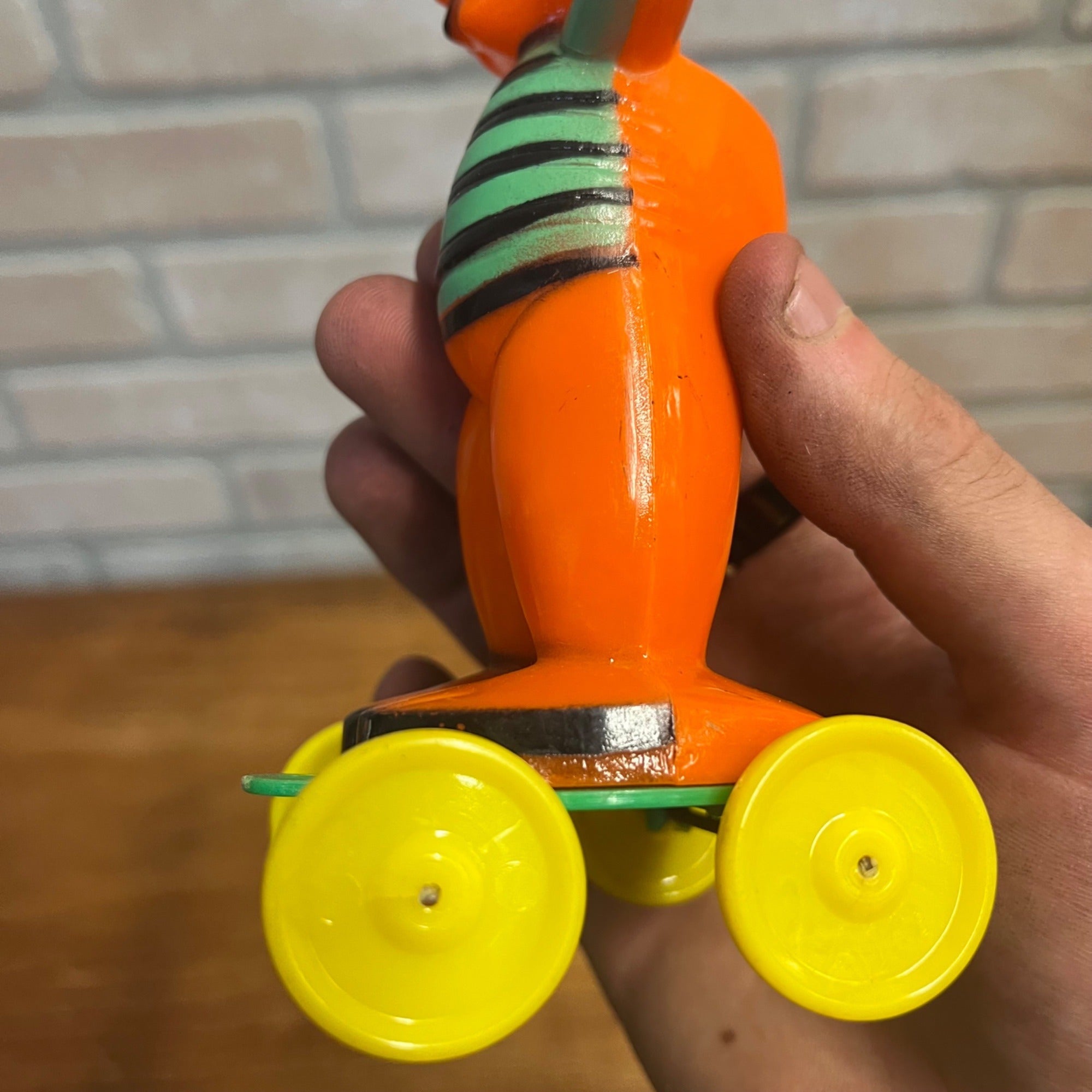 Vintage Halloween Rosbro Plastics Candy Container toys Orange Cat Wheels Witch JOL