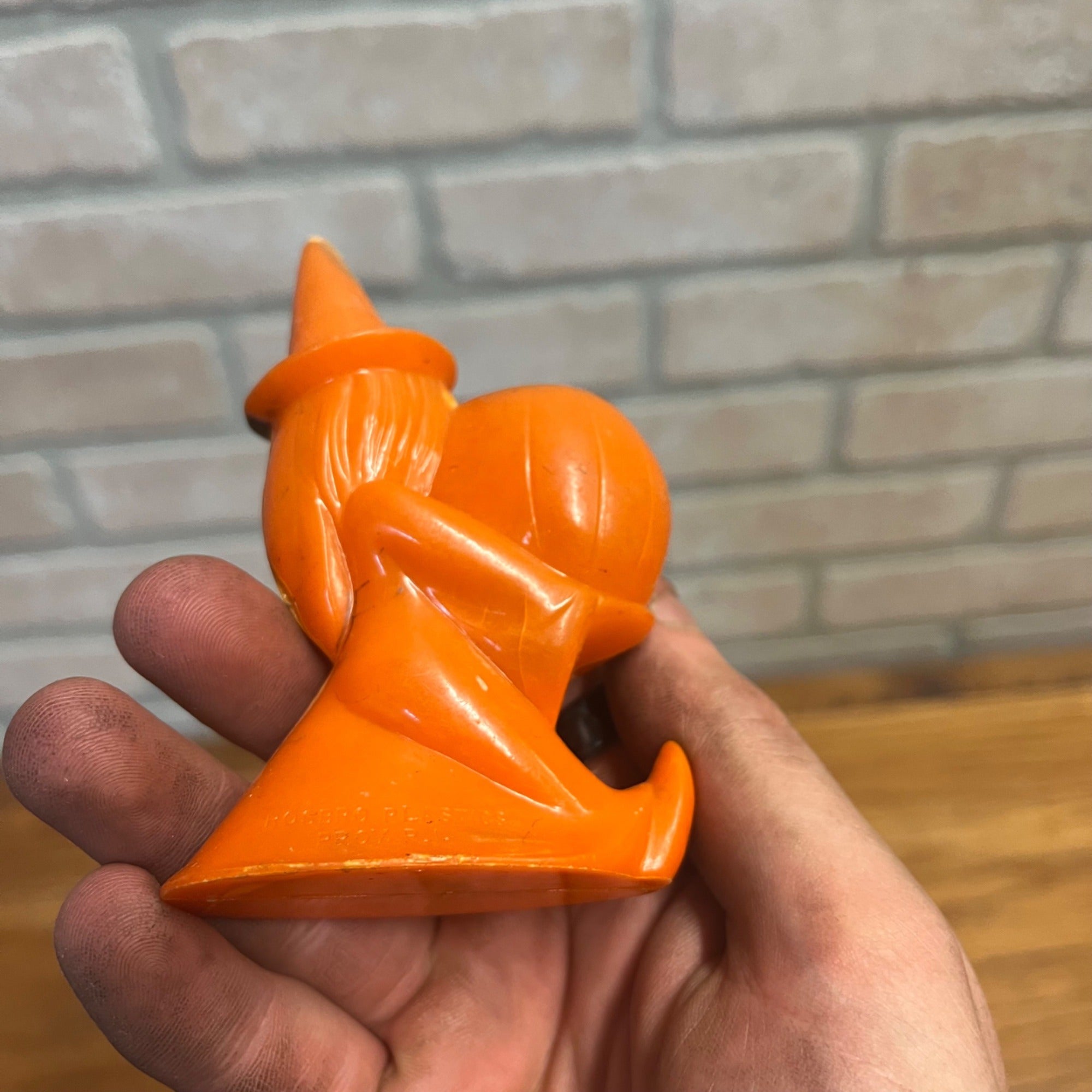 Vintage Halloween Rosbro Plastics Candy Container toys Orange Cat Wheels Witch JOL
