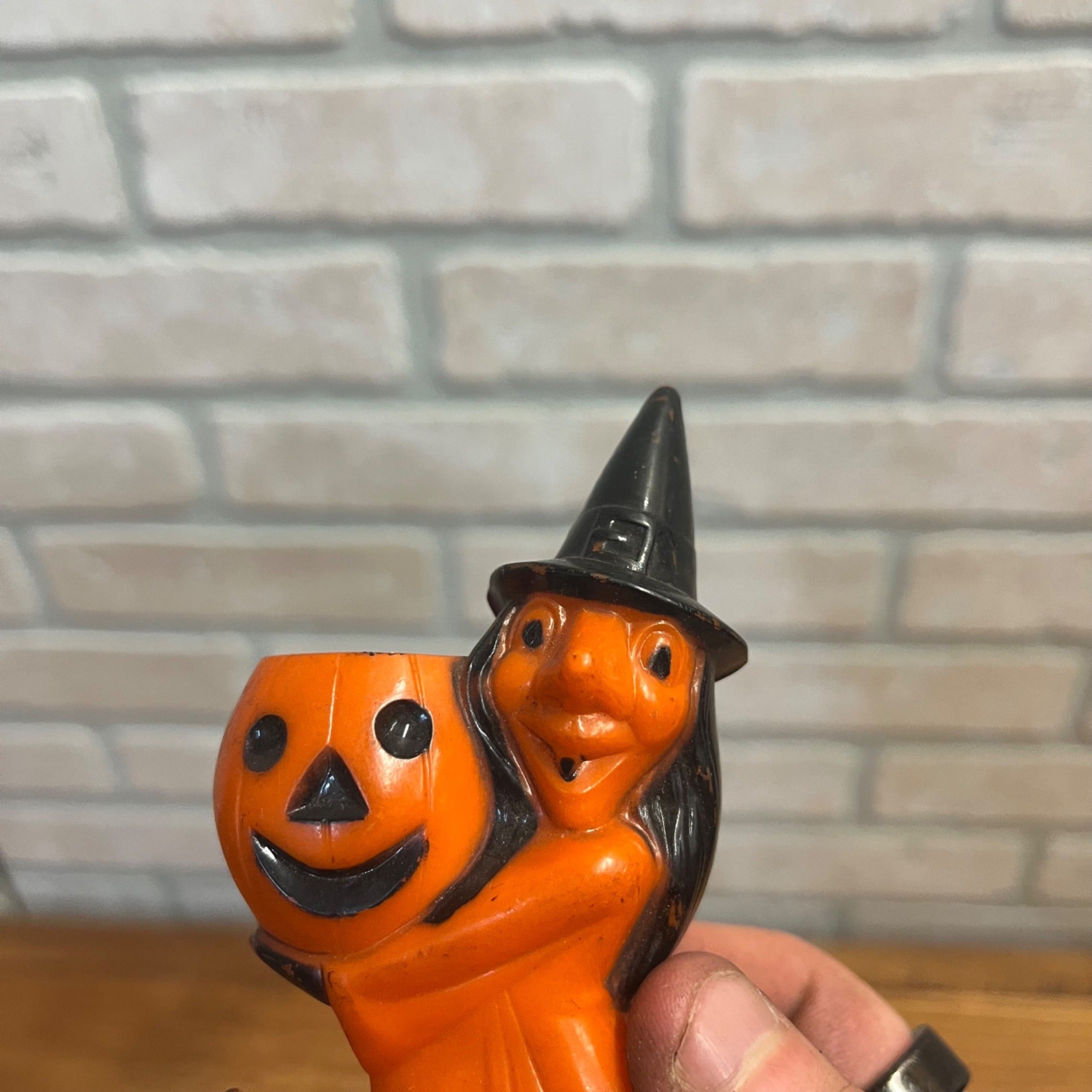 Vintage Halloween Rosbro Plastics Candy Container toys Orange Cat Wheels Witch JOL