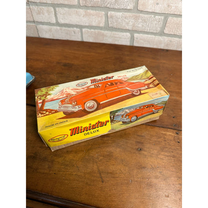 RARE 1950'S MINISTER DELUXE FRICTION LITHO TIN PONTIAC CAR WITH BOX