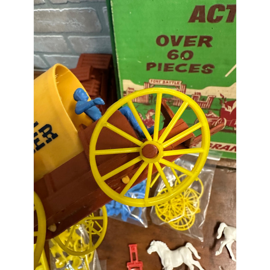 VINTAGE 1960S GRANT PLASTIC WESTERN FRONTIER BATTLE PLAYSET COWBOY HORSE FORT