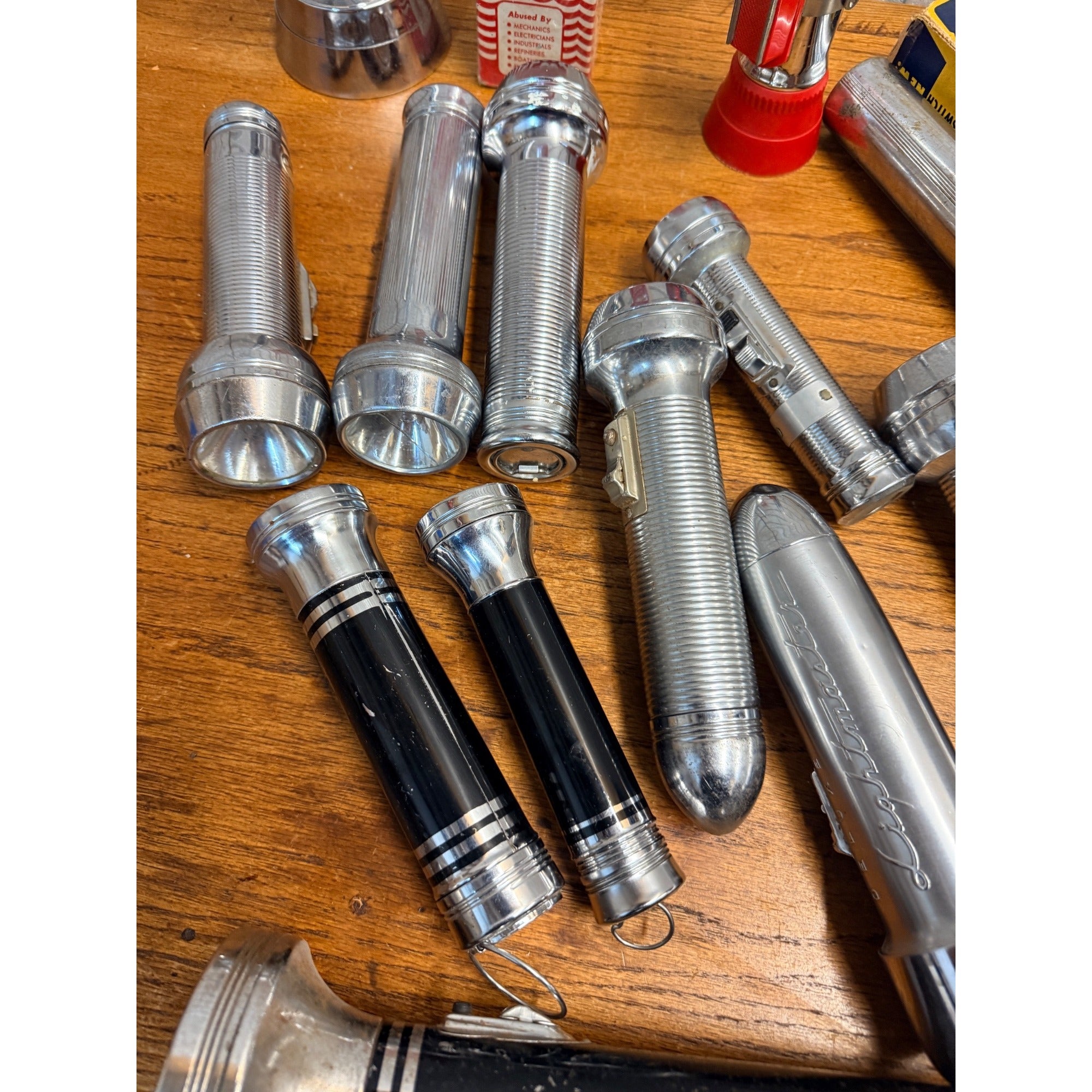 Vintage Junk Drawer Huge Lot Untested Flashlights Macky Lightmaster RayOVac ++