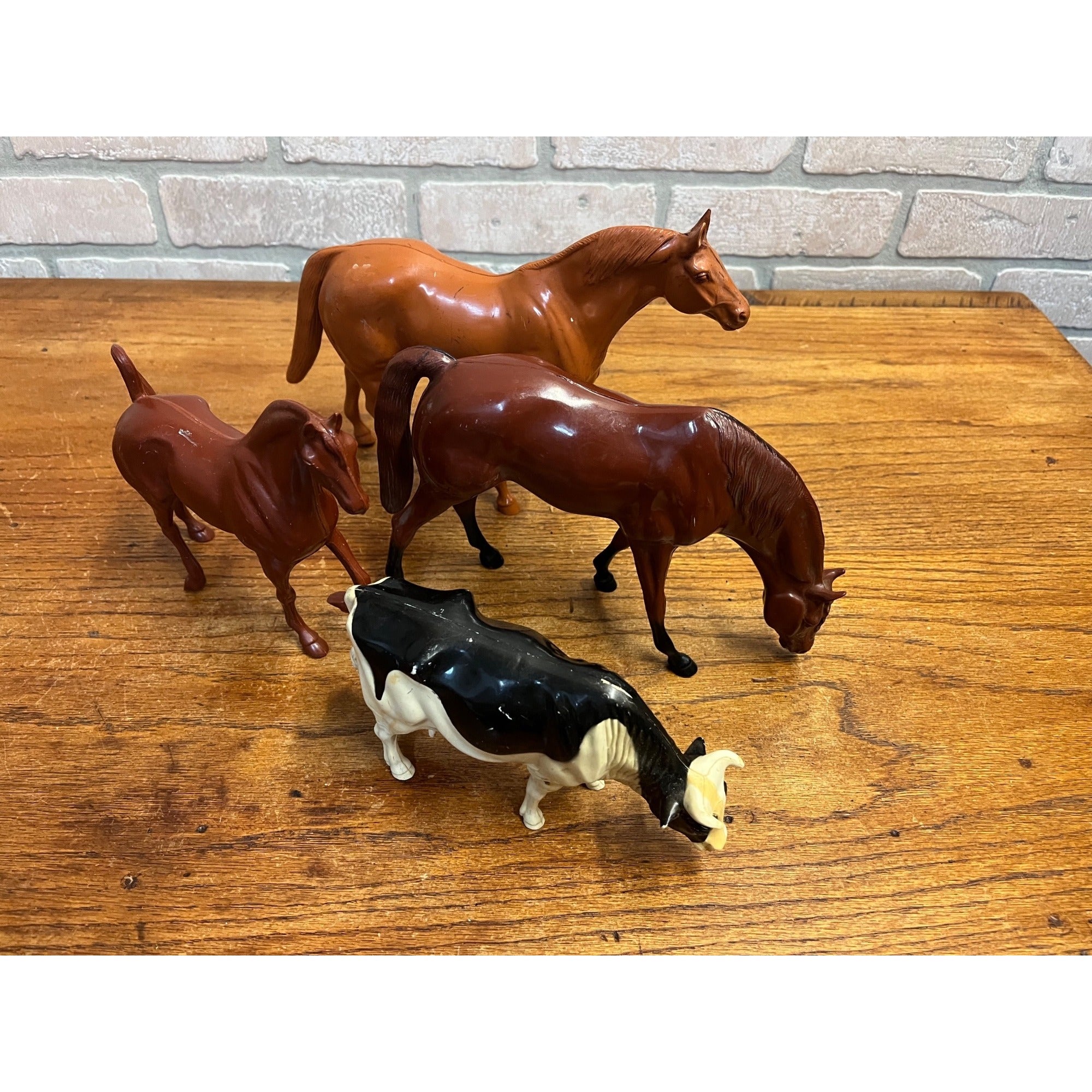 Vintage Lot of Plastic Barnyard Animal Toys Figures Horses and Cow Nylint Corp. Hong Kong Hartland Plastics