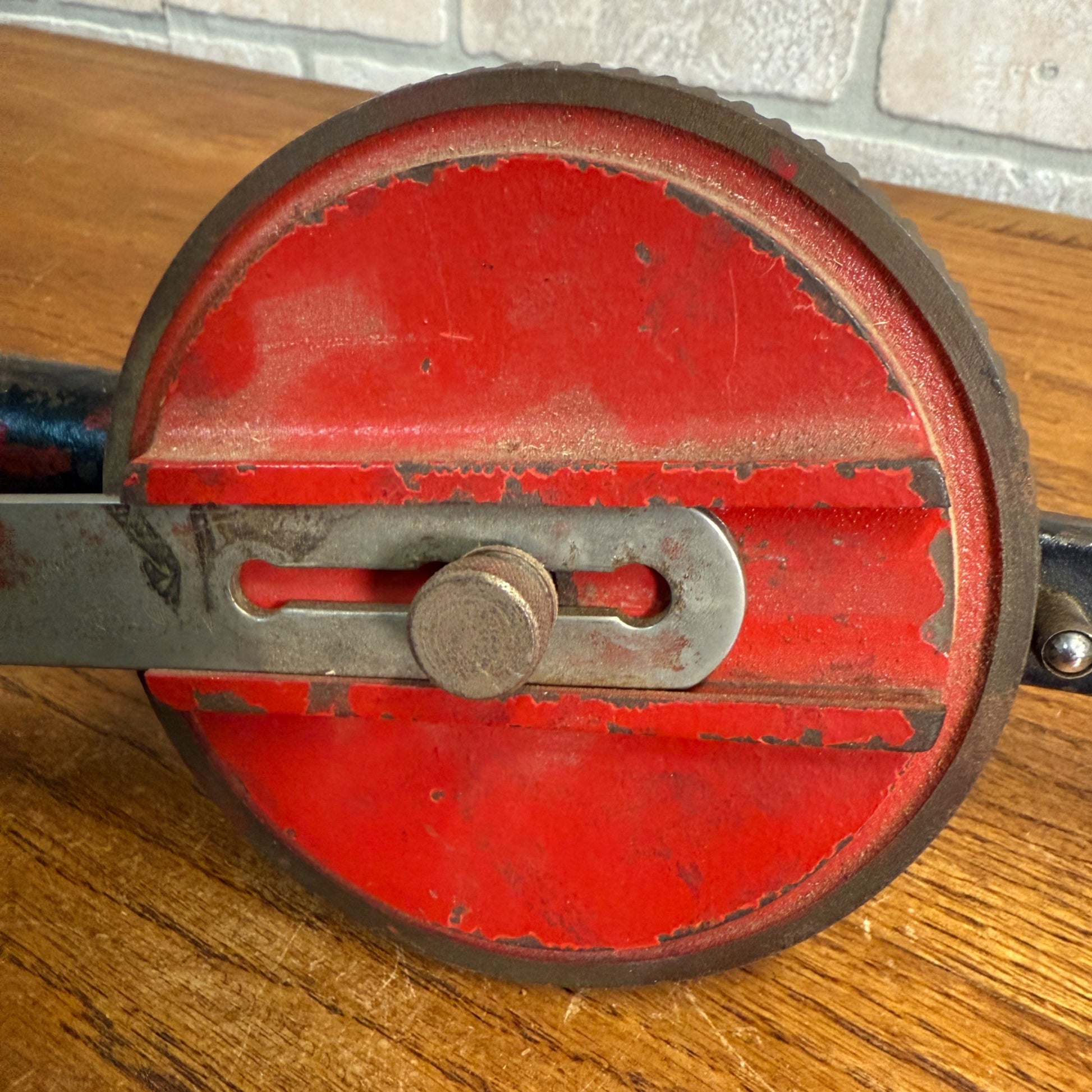 No 520 Large Forsberg USA Hand Crank Egg Beater Shoulder Knee Brace Drill Whale