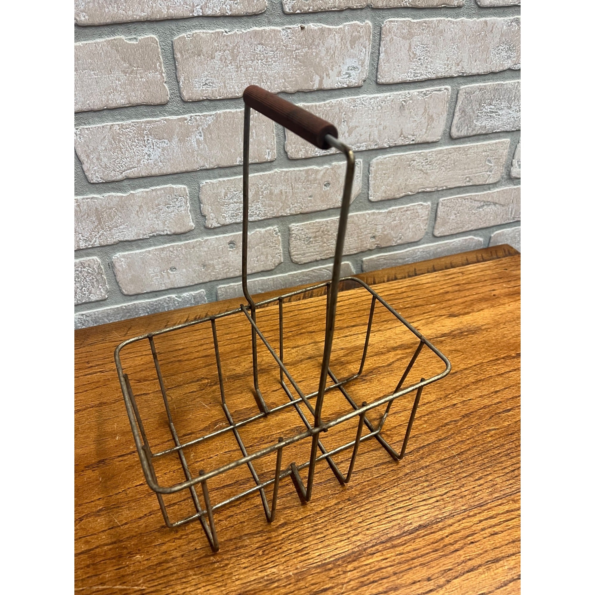 Vintage 1940s Wire Handled Milk Bottle Carrier for 2 Quart Bottles Farm Dairy