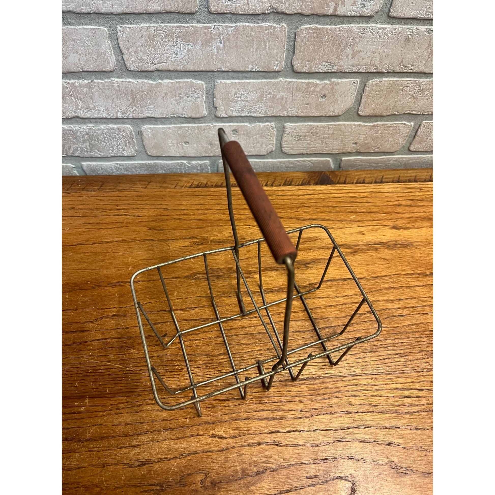 Vintage 1940s Wire Handled Milk Bottle Carrier for 2 Quart Bottles Farm Dairy