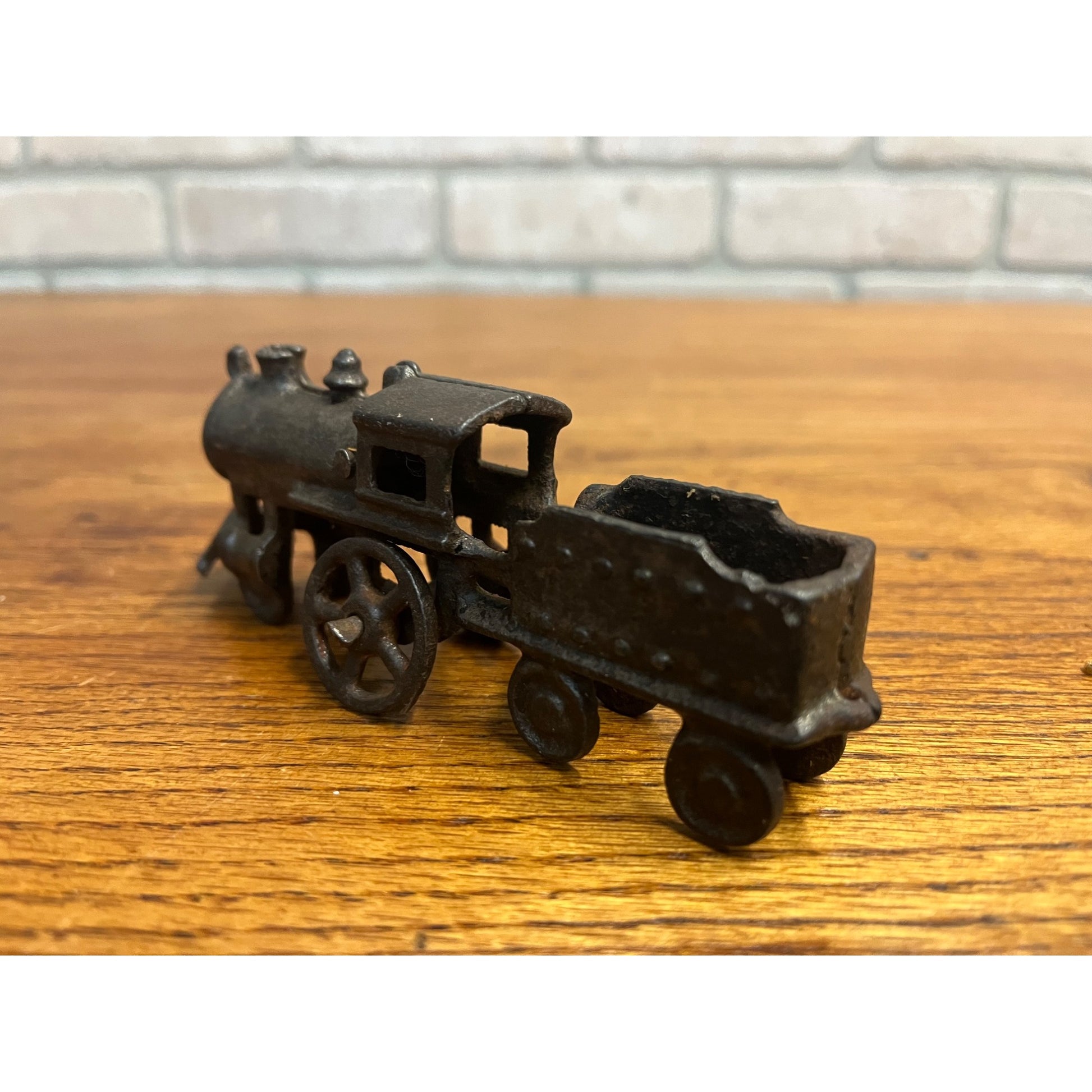 Vintage Cast Iron Train Locomotive & Coal Tender Car 5" Toy Arcade? Ives?