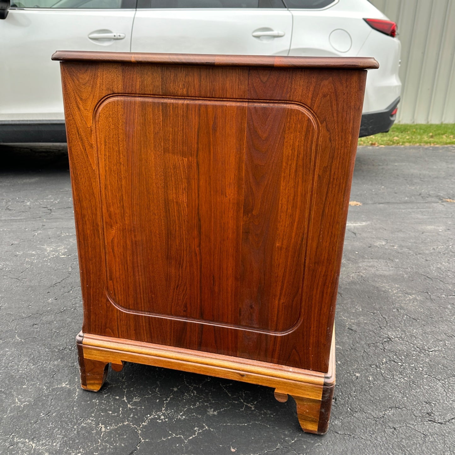 Antique Solid Walnut Keyhole Writing Desk Table Beautiful