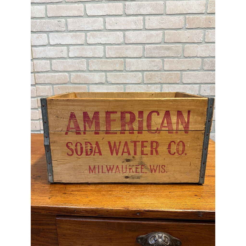 Vintage American Soda Water CO. Wooden Crate Milwaukee, WI Circa 1950.