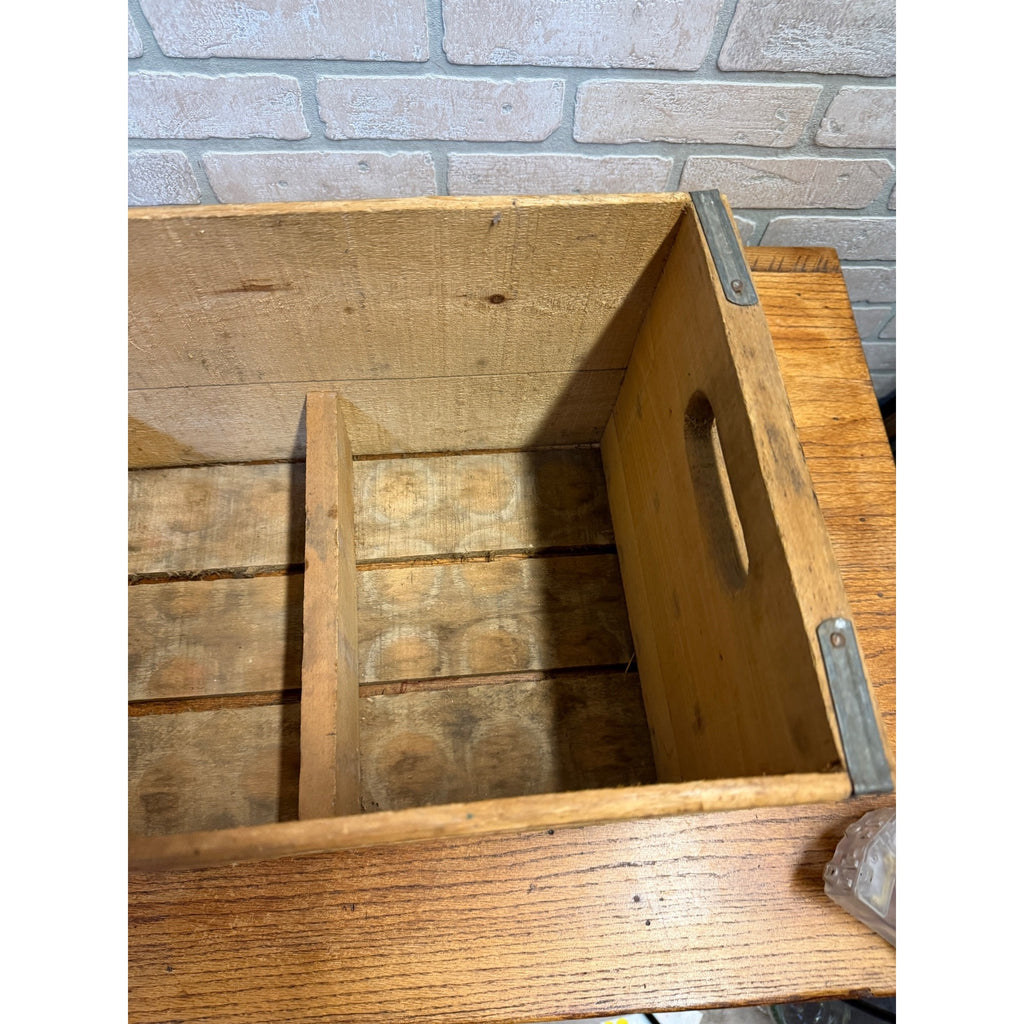 Vintage American Soda Water CO. Wooden Crate Milwaukee, WI Circa 1950.