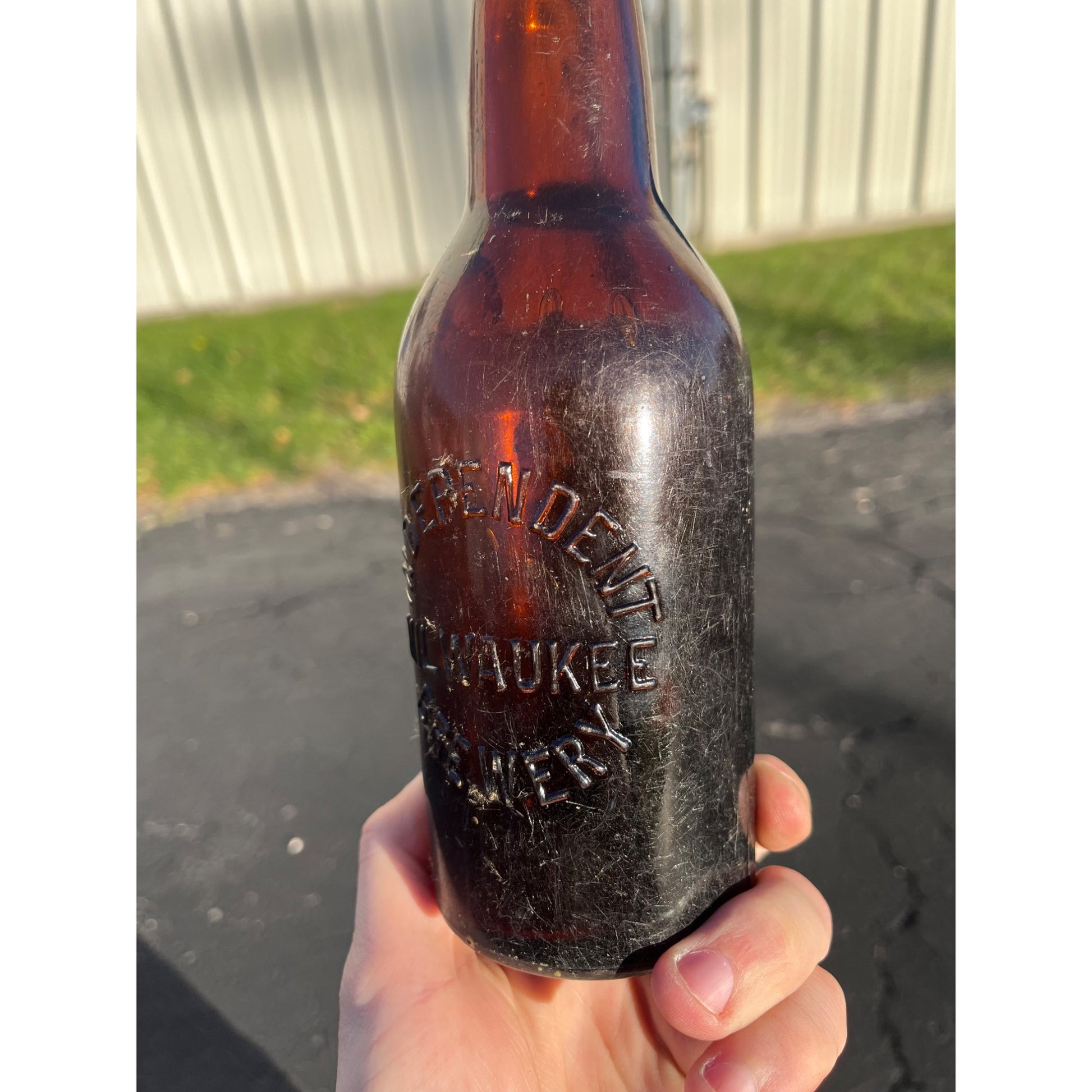 Vintage Pre-Prohibition Independent Brewery Milwaukee Wis Amber Beer Bottle