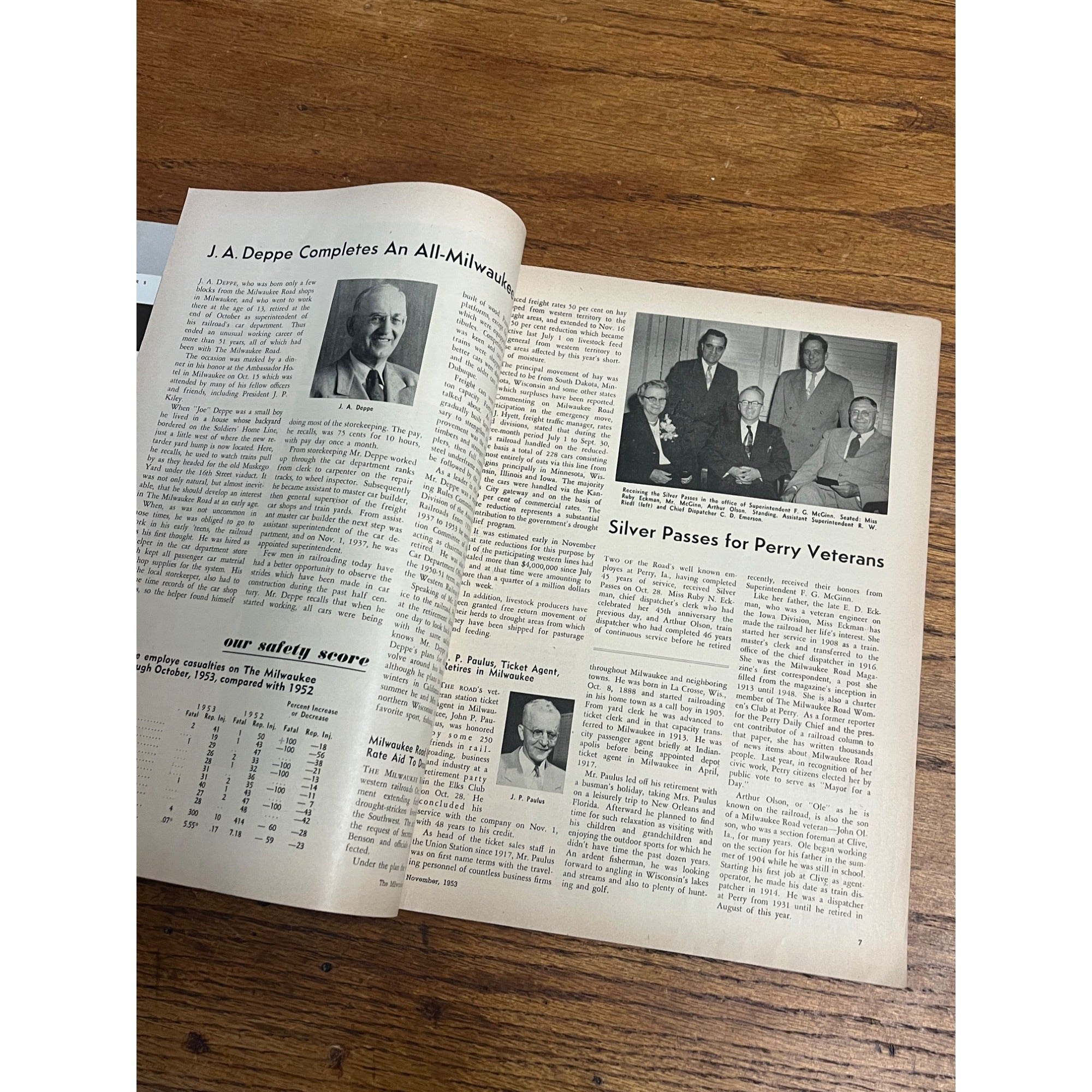 Vintage 1953 The Milwaukee Road Train Issue Magazine Chicago, Milwaukee St Paul