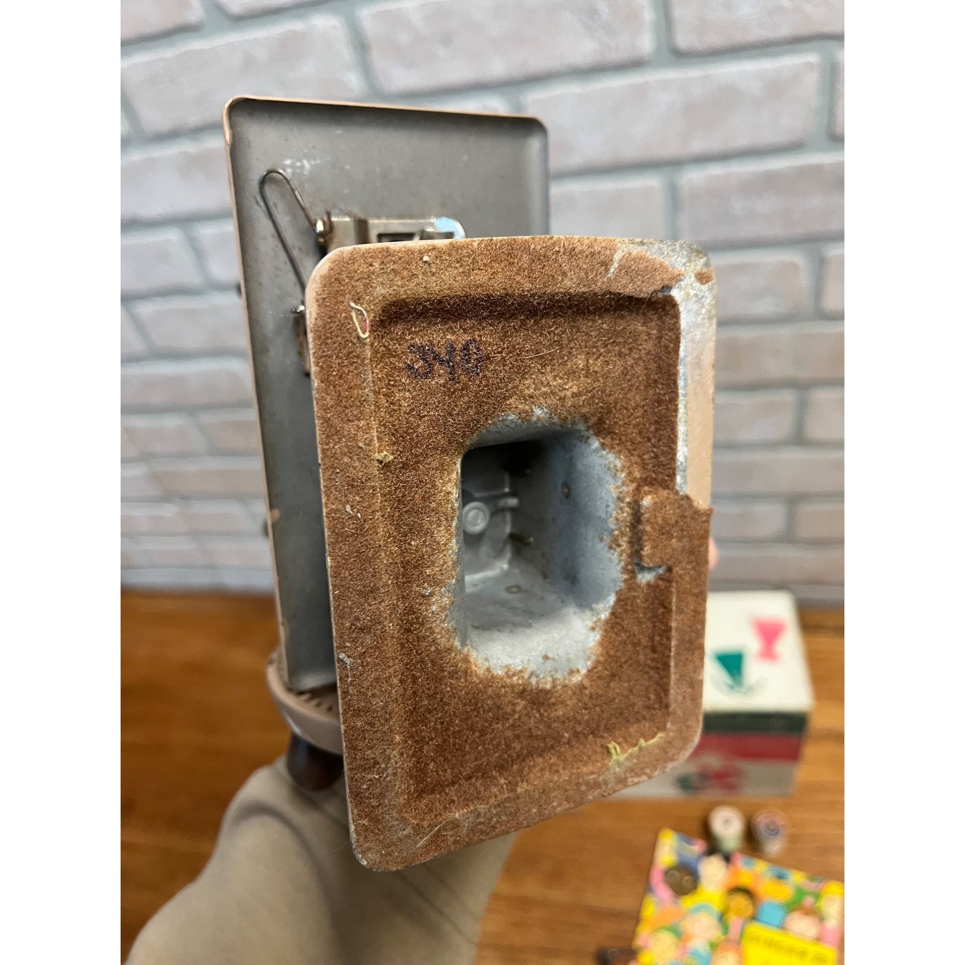 Singer No. 20 Beige Sewhandy Vintage Child's Sewing Machine & Original Box