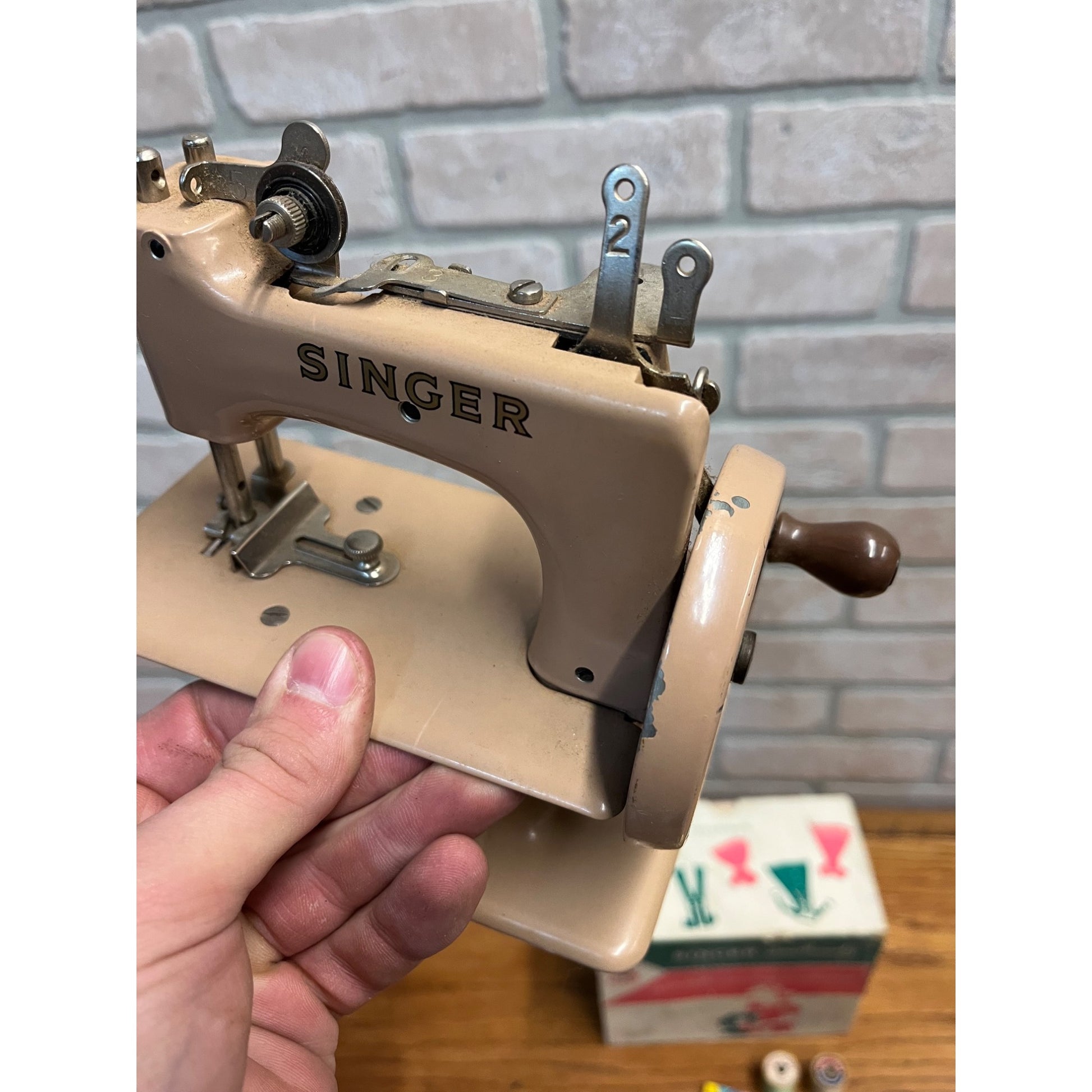 Singer No. 20 Beige Sewhandy Vintage Child's Sewing Machine & Original Box