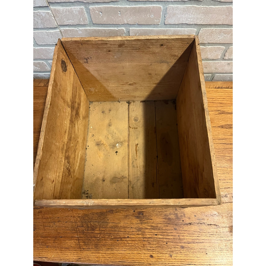 Vintage White Horse Cellar Blended Scotch Whisky Wooden Crate Box Scotland