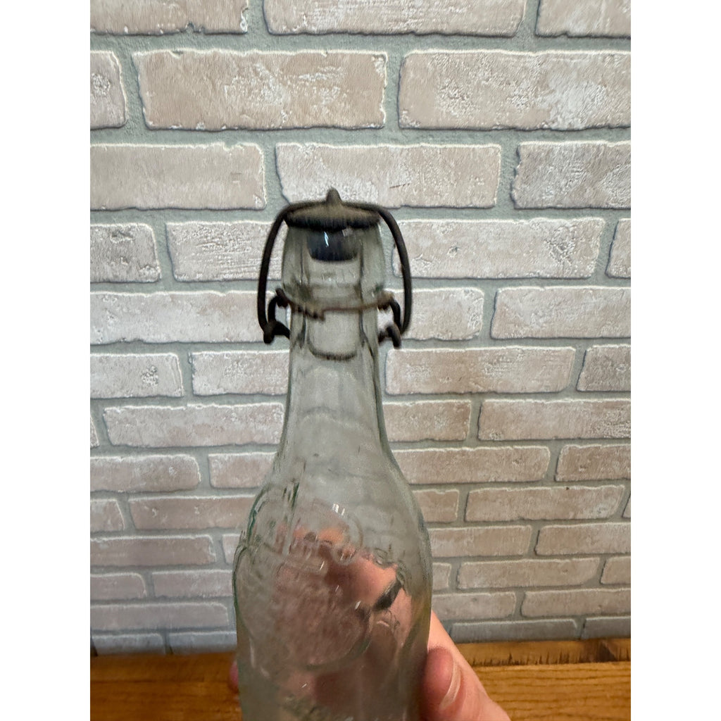 Vintage Bottle Embossed "INDEPENDENT BR'G ASS'N CHICAGO" 1910s