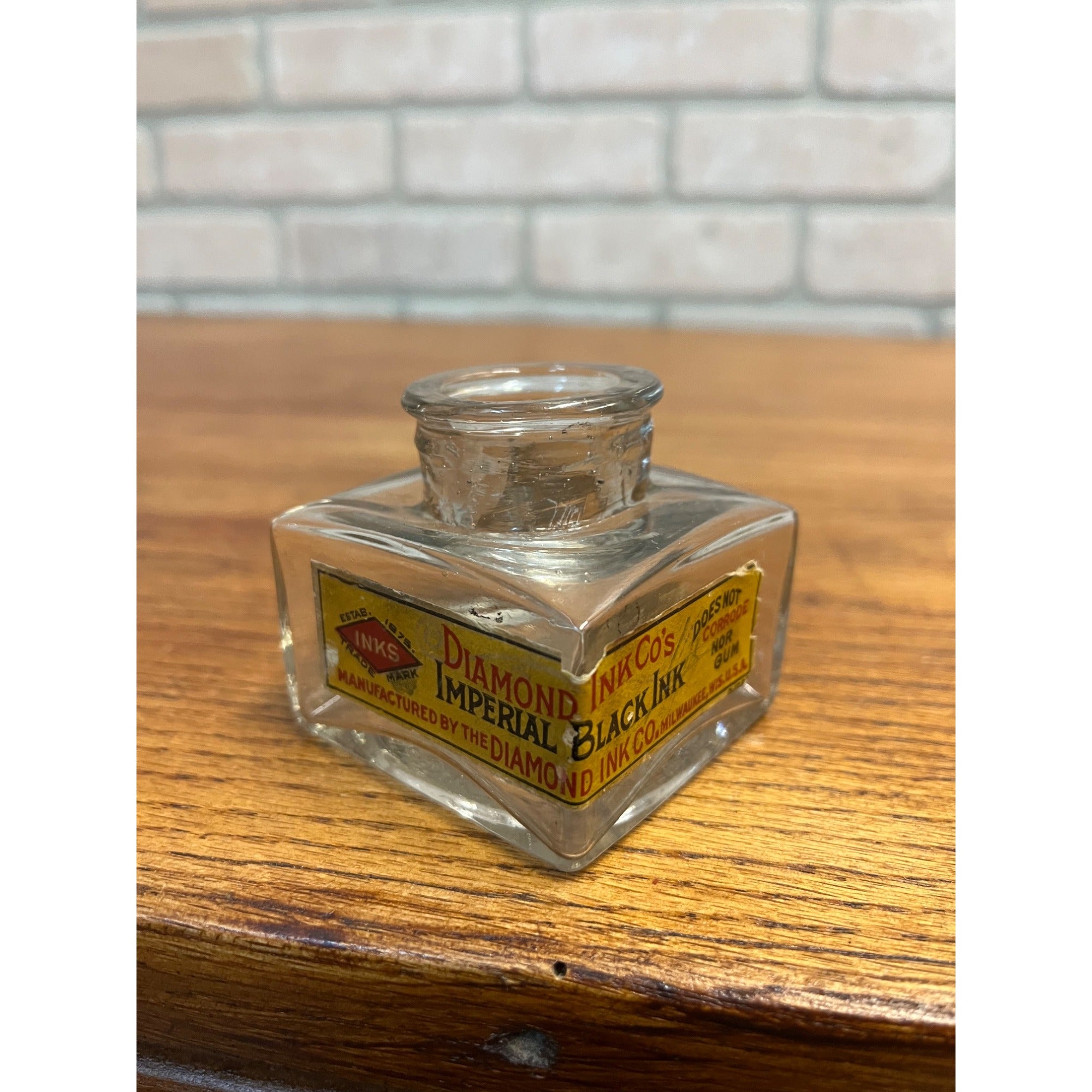 Antique Vintage Glass Ink Well Bottle Diamond Ink Co. Milwaukee w/ Label
