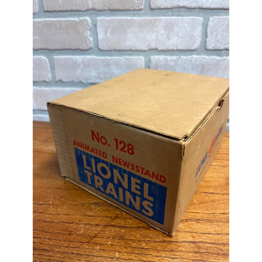 Lionel Postwar #128 Animated Newsstand Building With Original Box