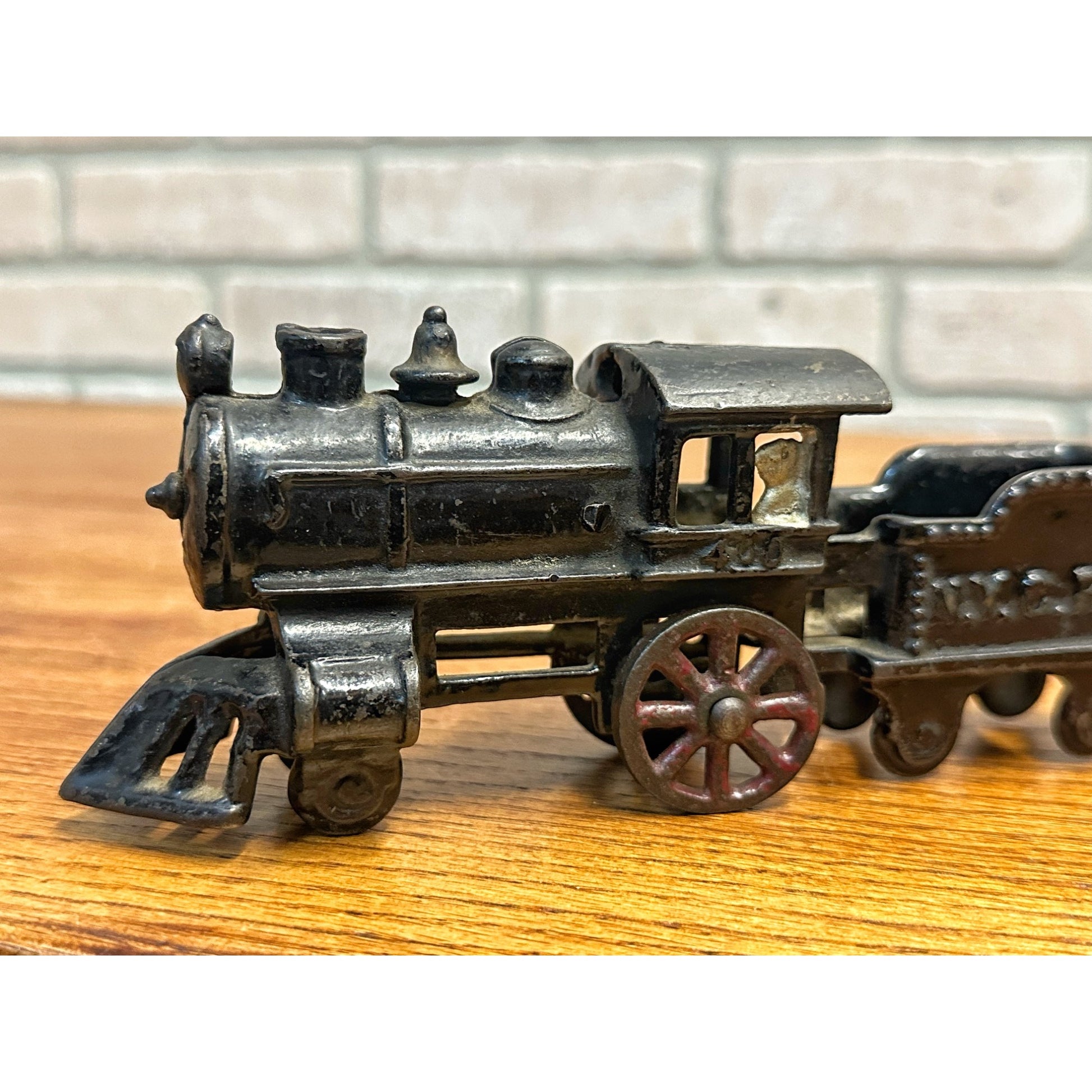 Antique Hubley #400 New York Central Railroad Cast Iron Train Locomotive Toy